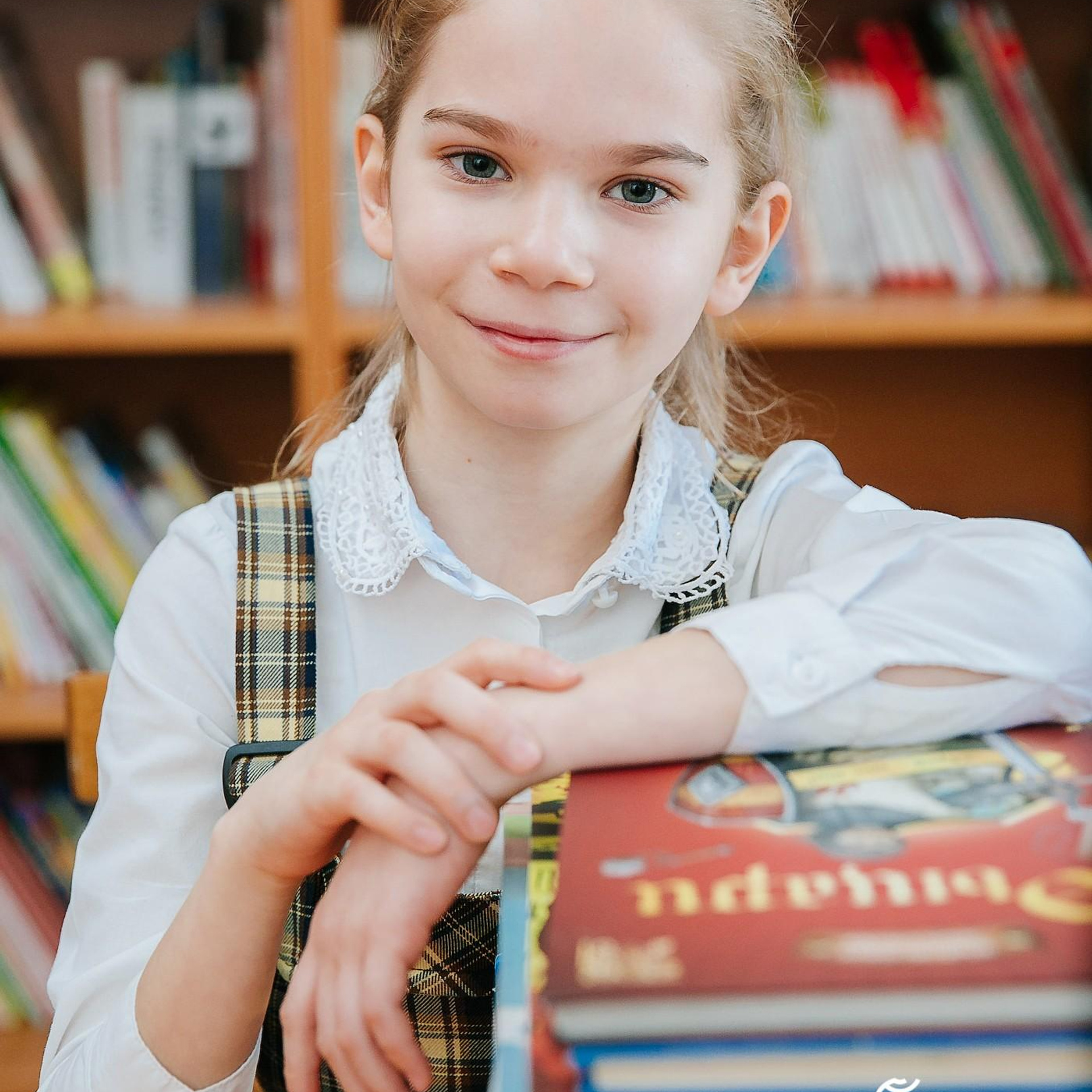 Портреты школьников в библиотеке