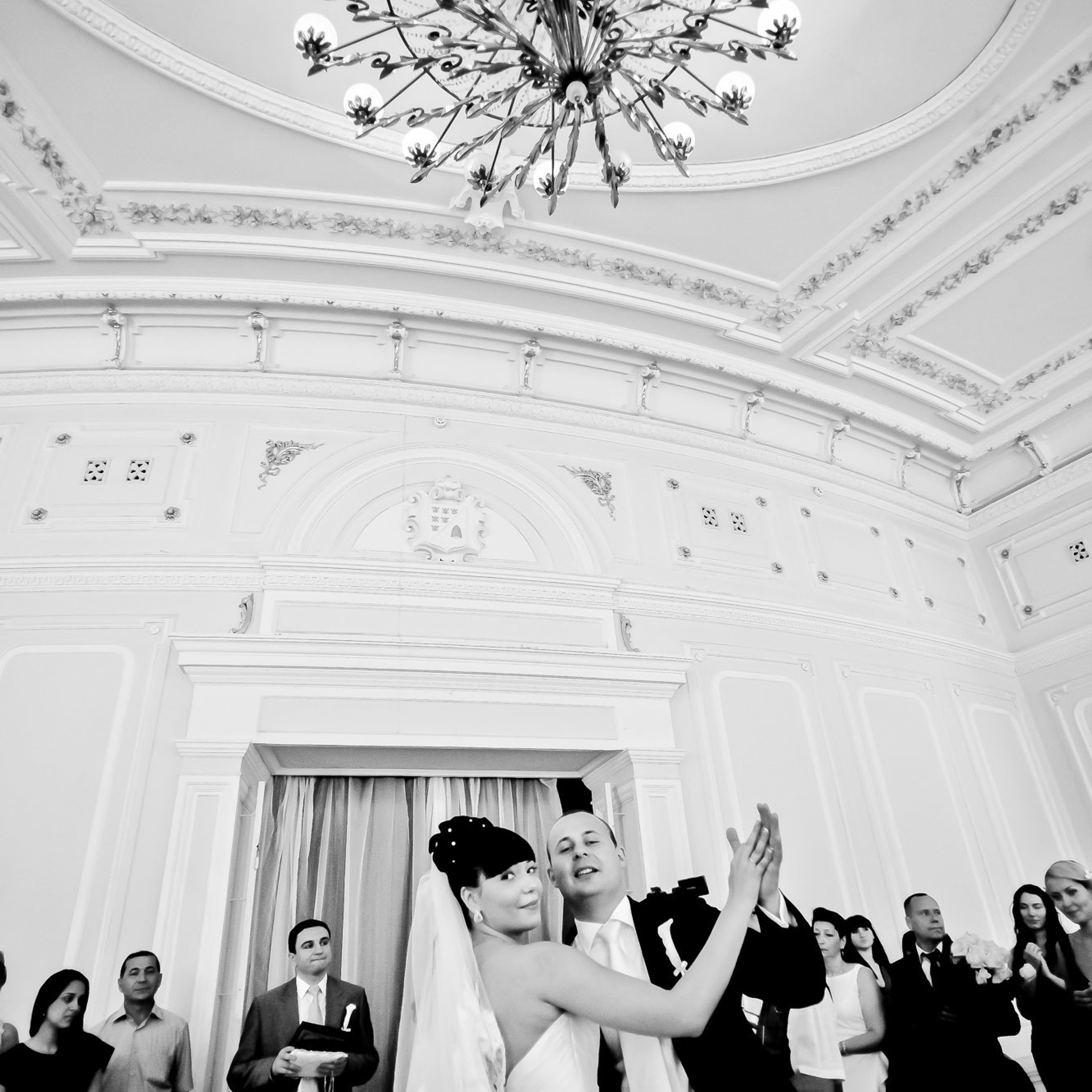 Свадебный фотограф в Ростове-на-Дону. Свадебная фотография в Ростове-н. Максим Матвийченко и Виктория Басова профессионалы своего дела