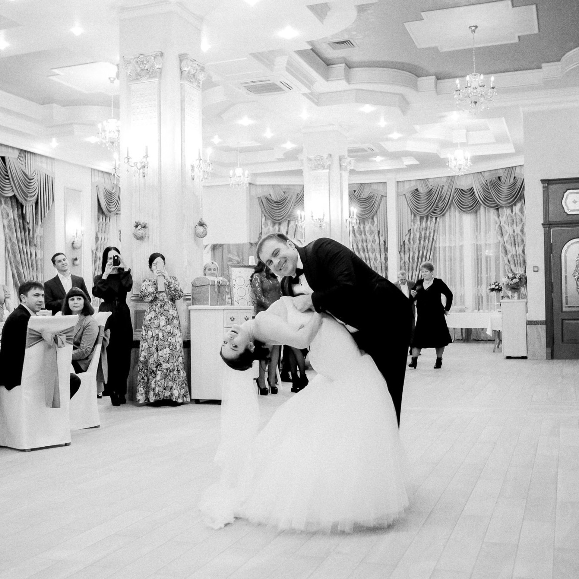 Свадебный фотограф в Ростове-на-Дону. Свадебная фотография в Ростове-н. Максим Матвийченко и Виктория Басова профессионалы своего дела