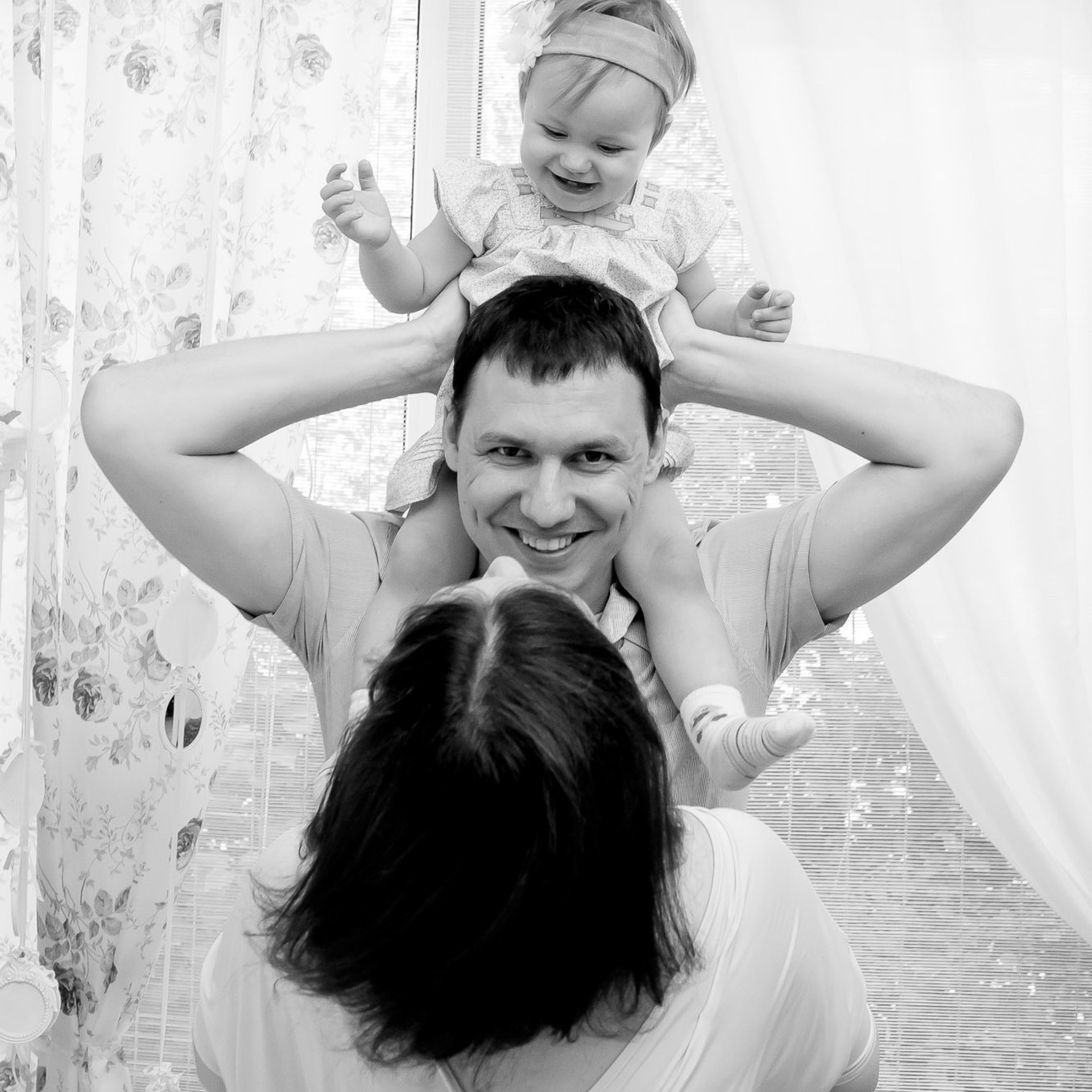 Семейные и детские фотосессии от студии фотографии "Love Story". Максим Матвийченко и Виктория Басова профессионалы своего дела