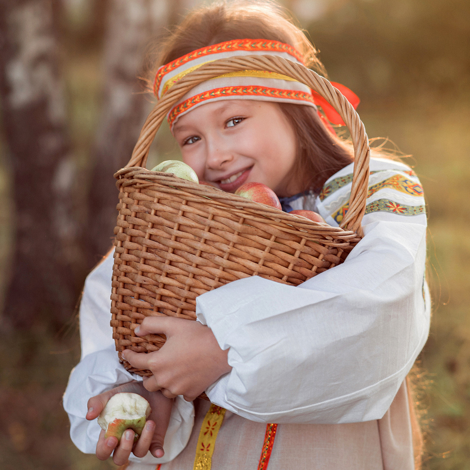 В поле. Яблочный Спас. Семейный и детский фотограф в Кинешме