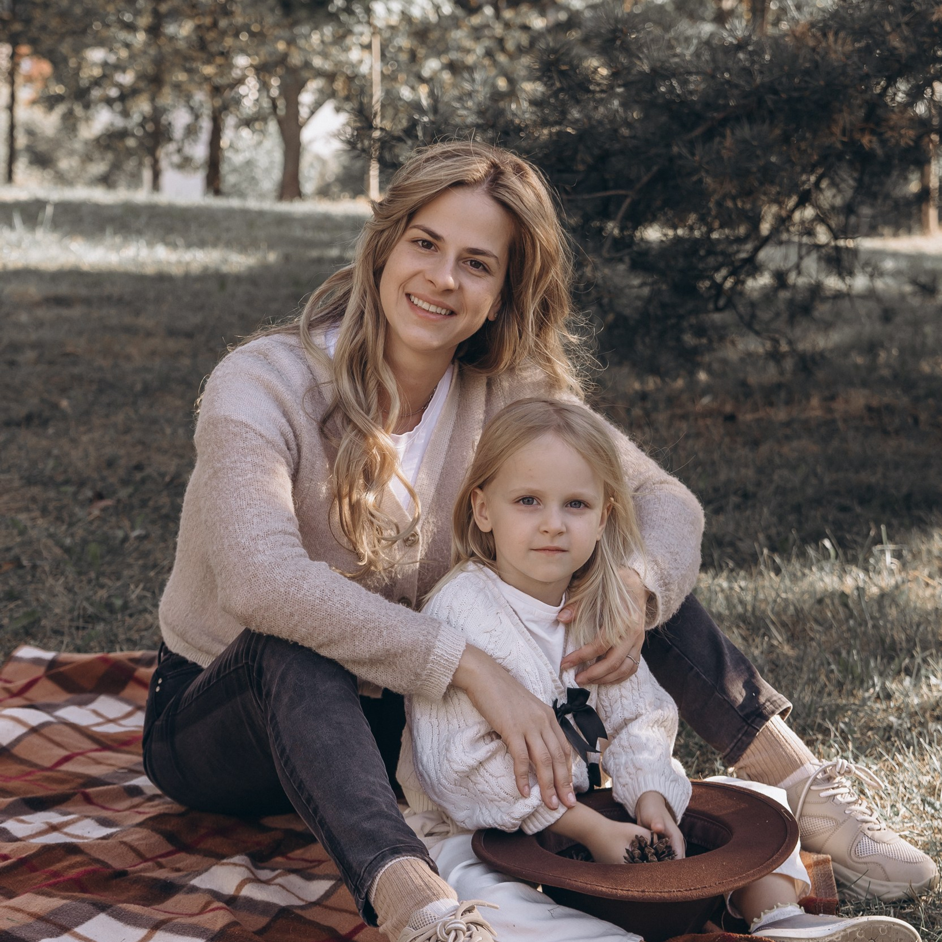Пикник мамы и дочки. Фотограф Дарья Пудовкина Москва, Московская область