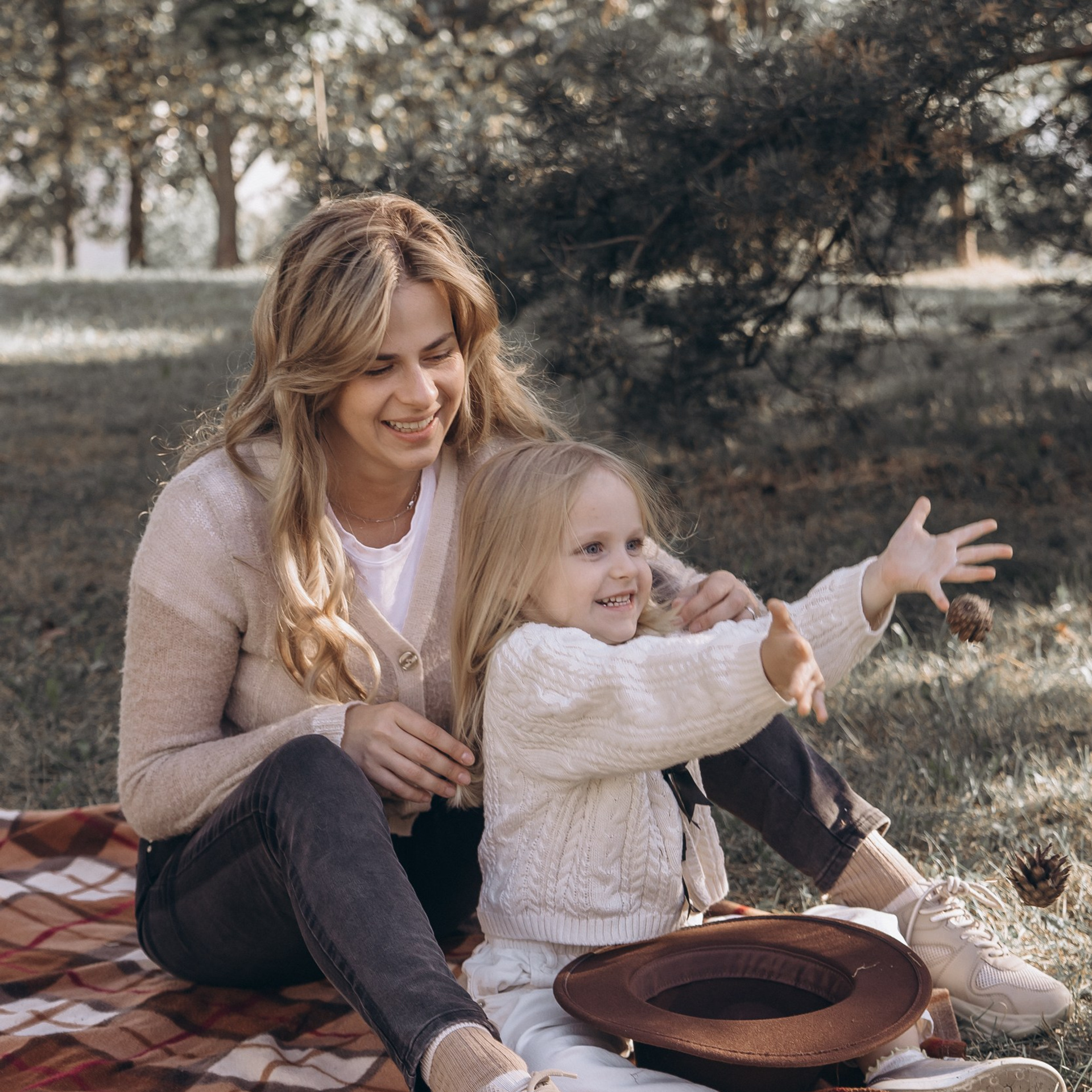 Пикник мамы и дочки. Фотограф Дарья Пудовкина Москва, Московская область