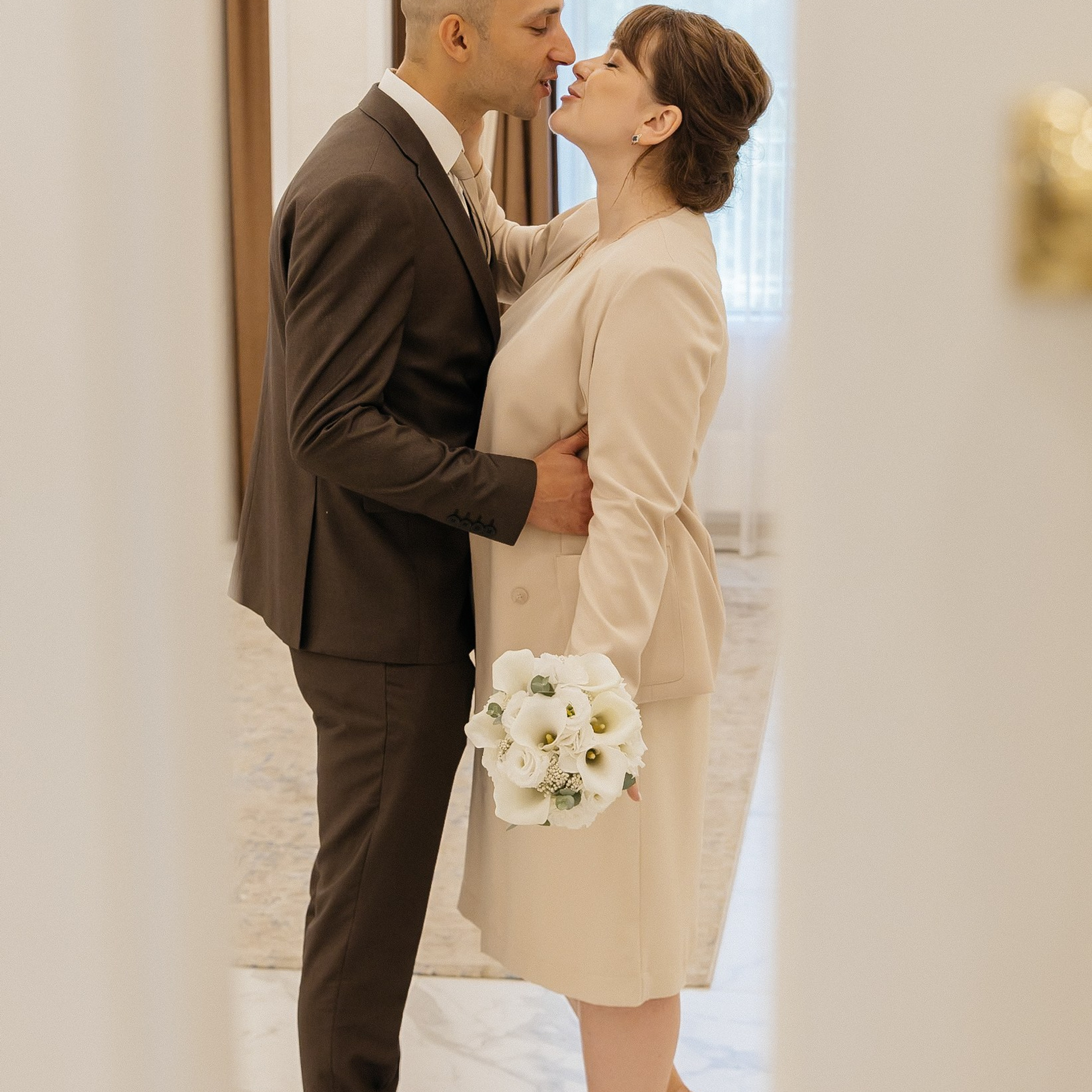 Свадебная фотосессия в ЗАГСЕ. Фотограф Дарья Пудовкина Москва, Московская область