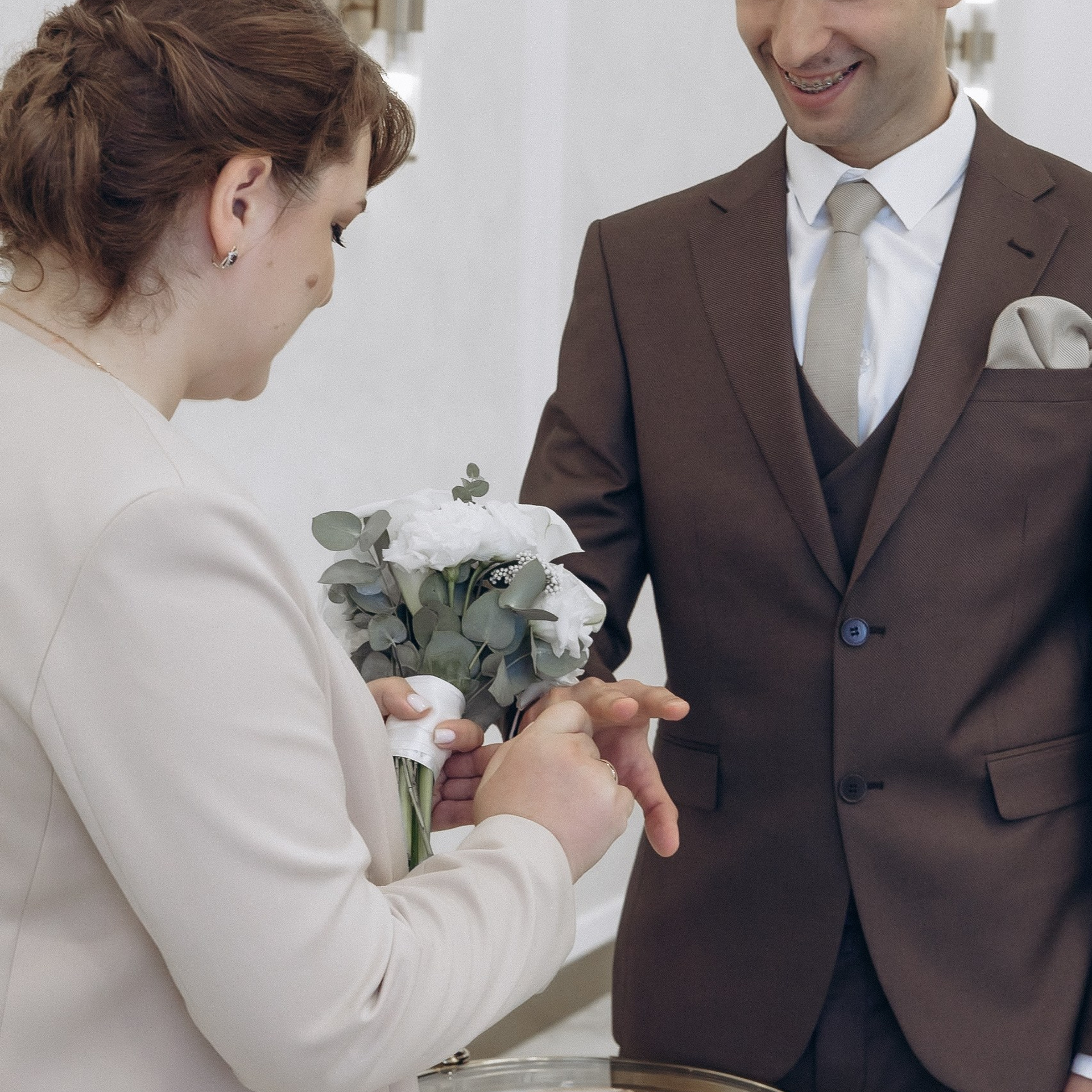 Свадебная фотосессия в ЗАГСЕ. Фотограф Дарья Пудовкина Москва, Московская область