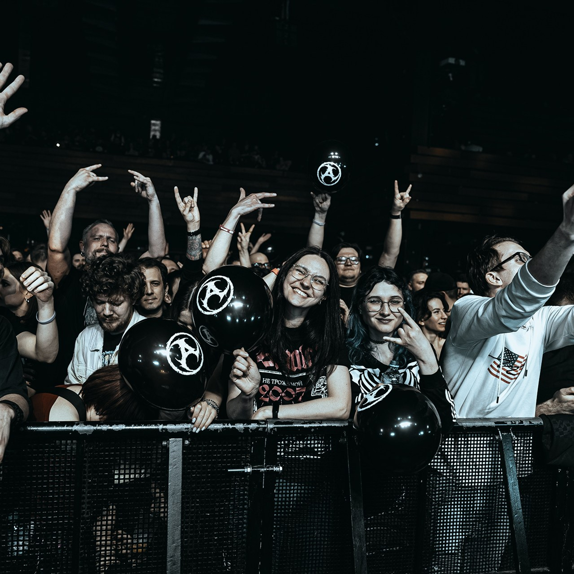[AMATORY] (25.04.26 | Москва | BASE). Концертный фотограф | Рукавцова Валентина