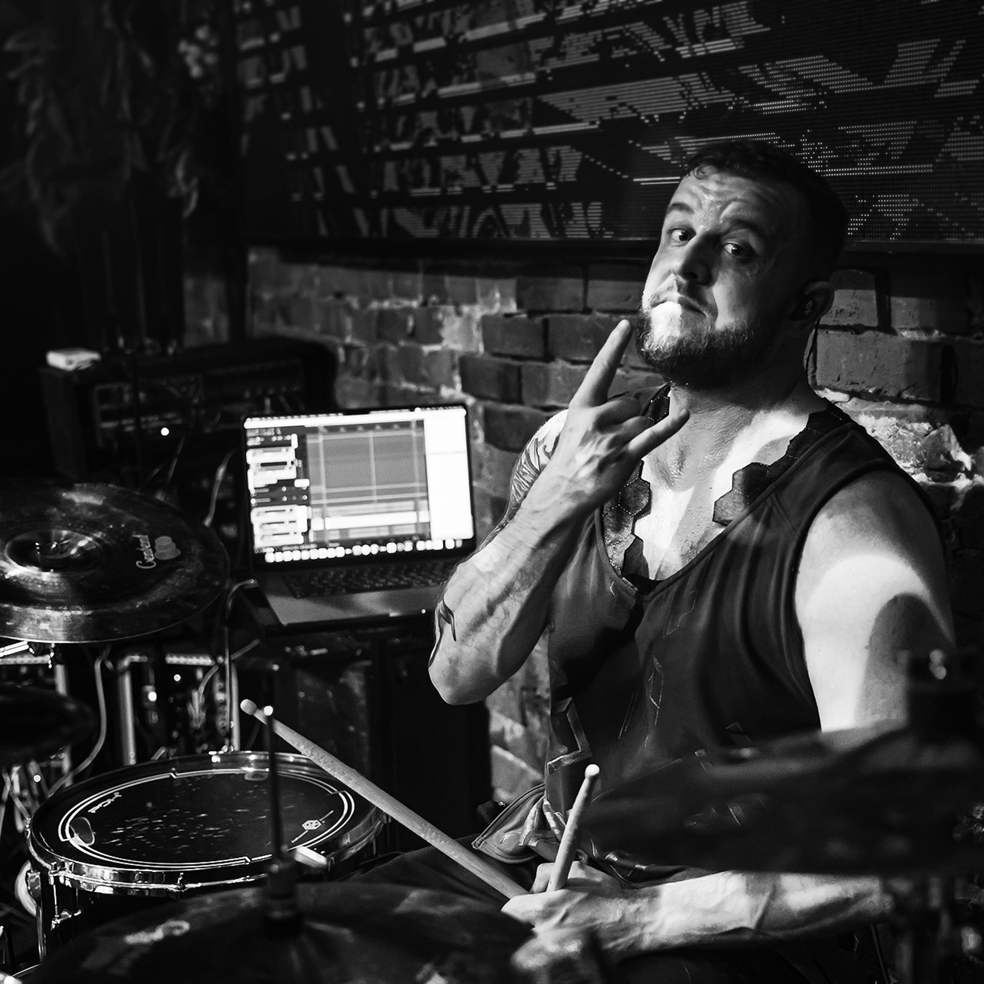 БИОХАКЕРЫ (17.05.25 | Москва | IZI). Концертный фотограф | Рукавцова Валентина