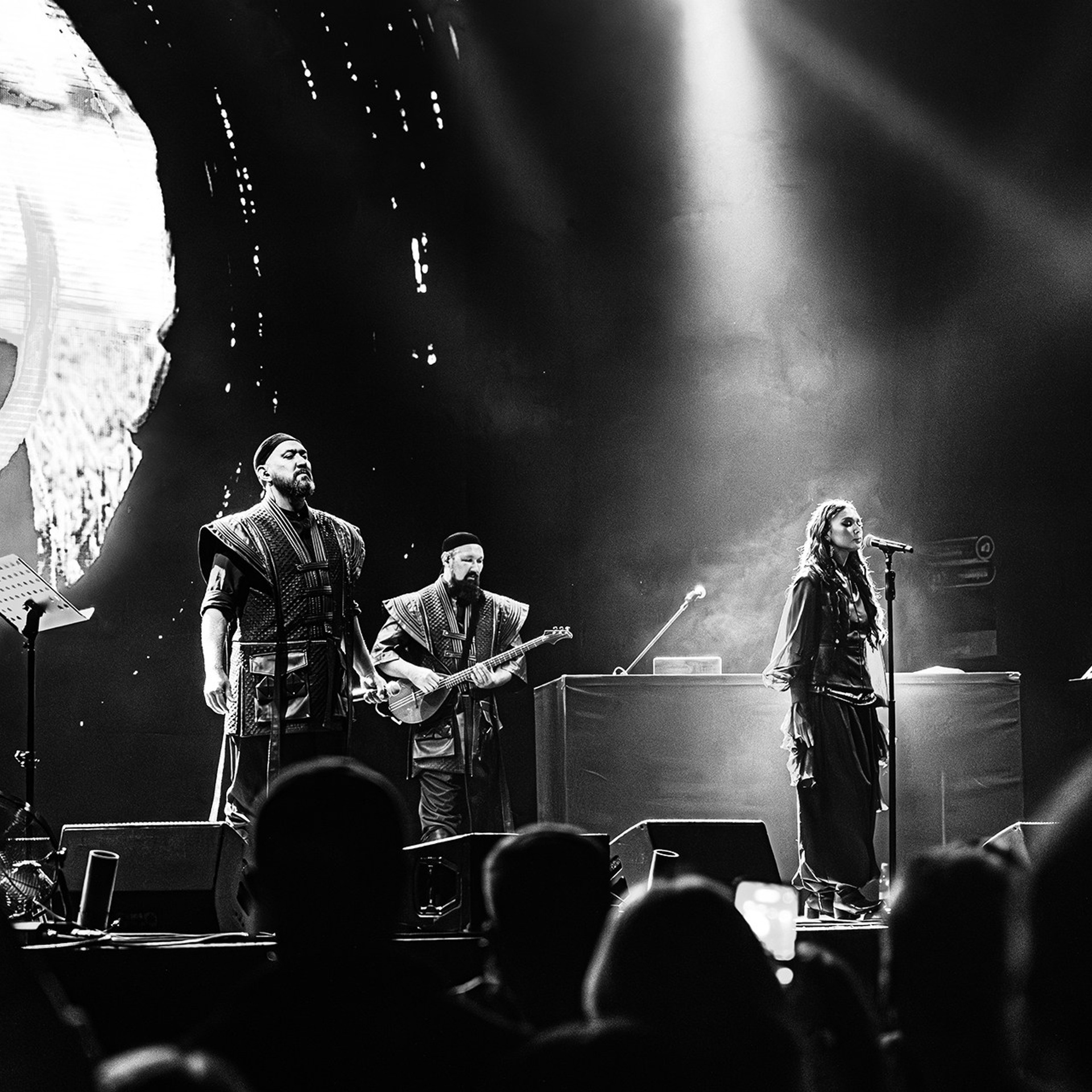 AY YOLA (05.11.25 | Москва |Atmosphere). Концертный фотограф | Рукавцова Валентина