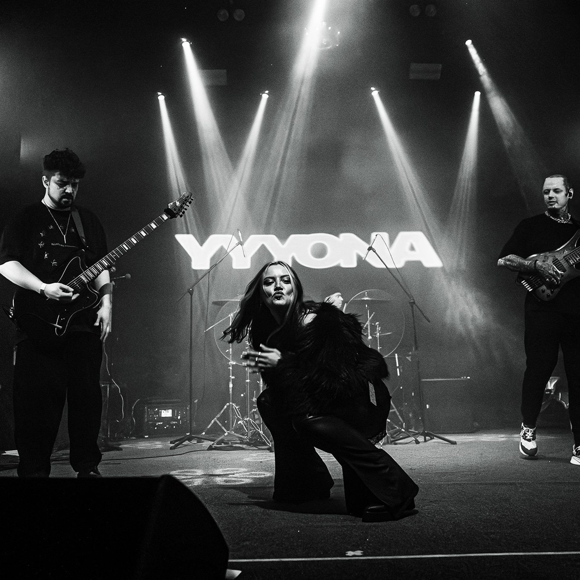 YYYONA (21.10.26 | Москва | PRAVDA). Концертный фотограф | Рукавцова Валентина