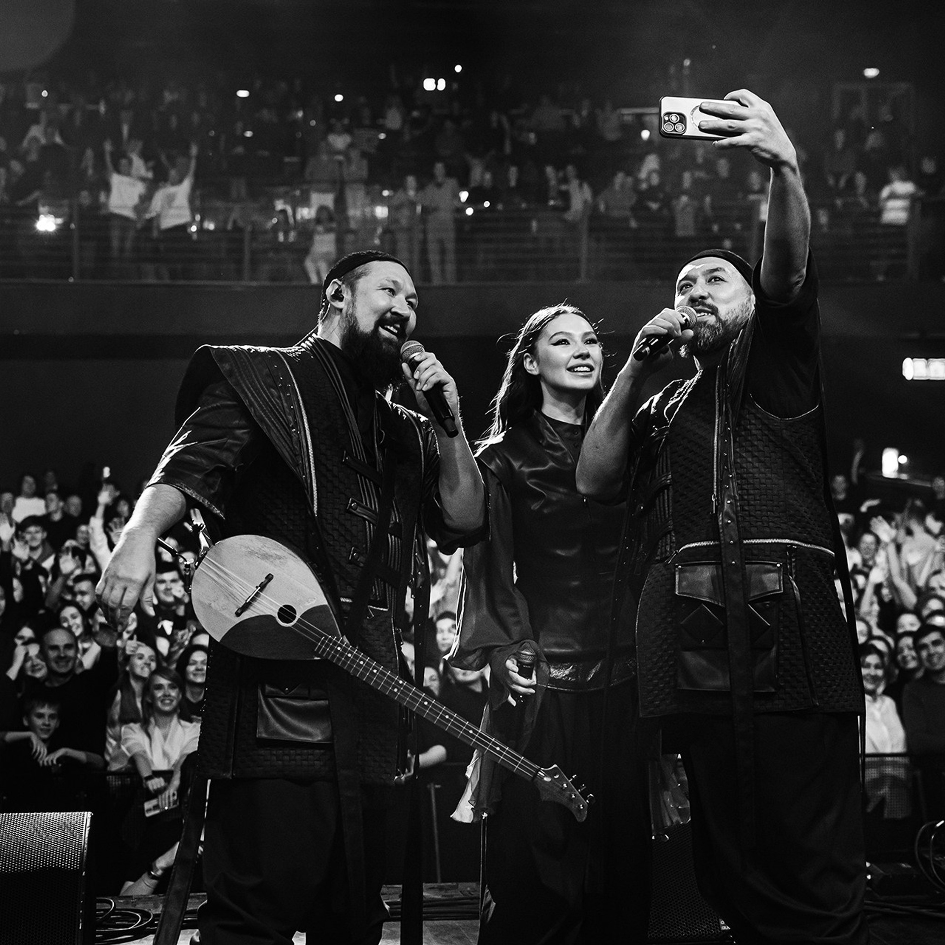 AY YOLA (05.11.25 | Москва |Atmosphere). Концертный фотограф | Рукавцова Валентина