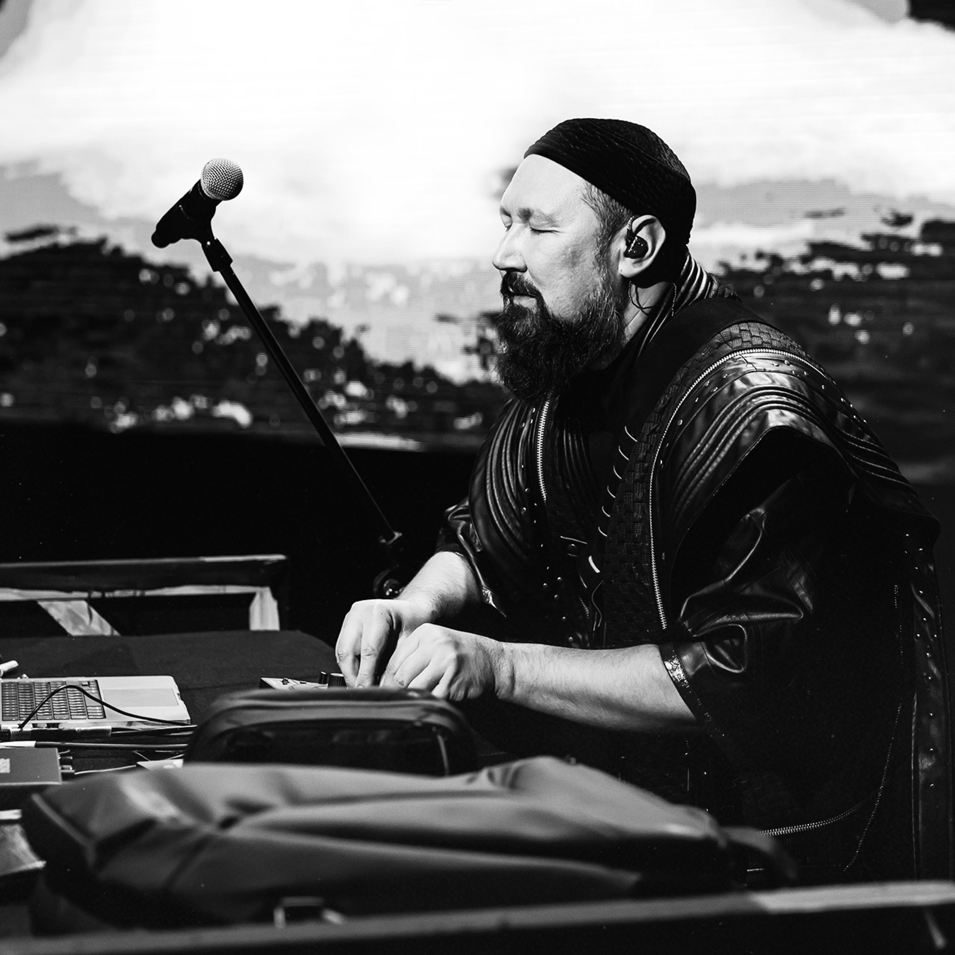 AY YOLA (05.11.25 | Москва |Atmosphere). Концертный фотограф | Рукавцова Валентина