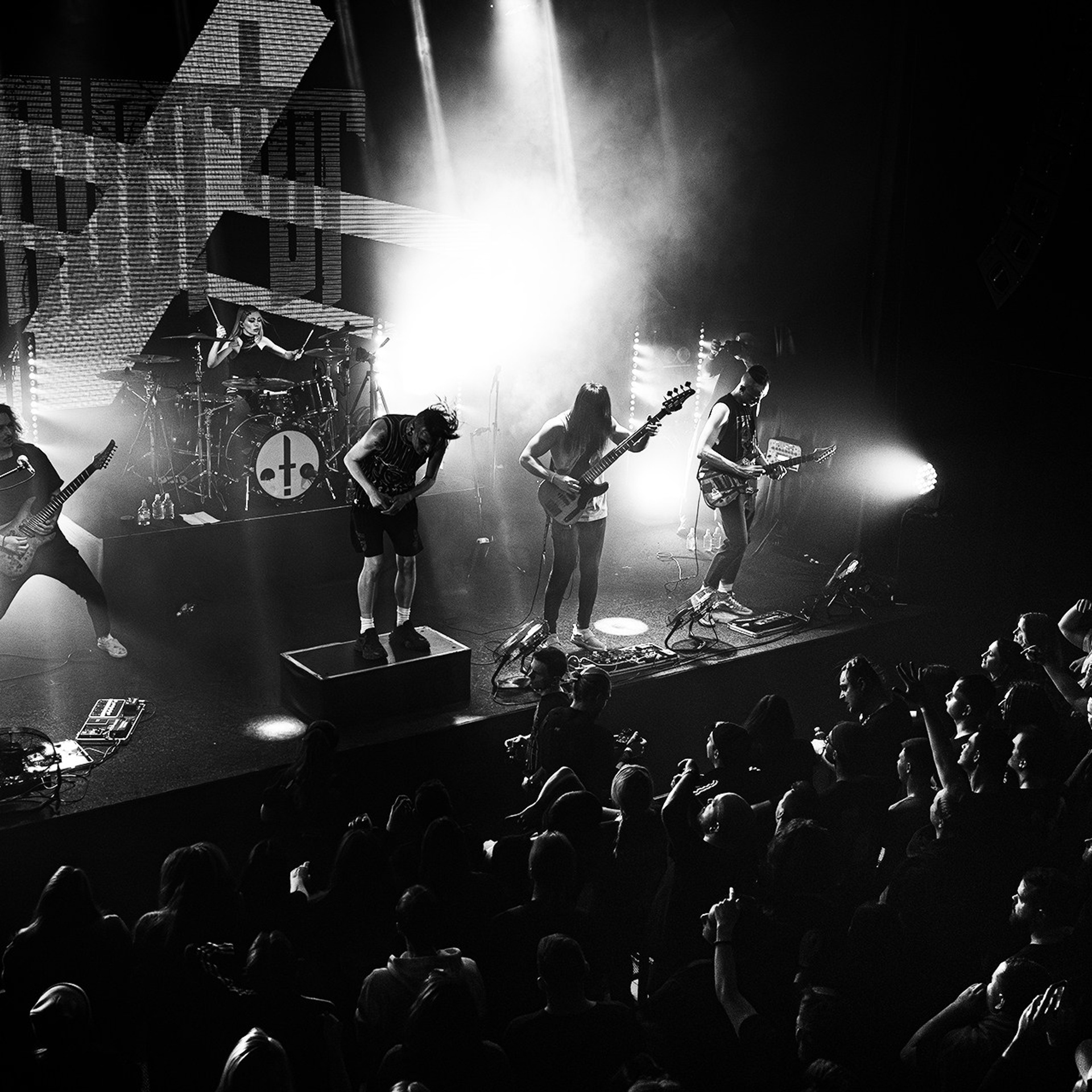 INVERTOR (13.12.25 | Москва | Урбан). Концертный фотограф | Рукавцова Валентина