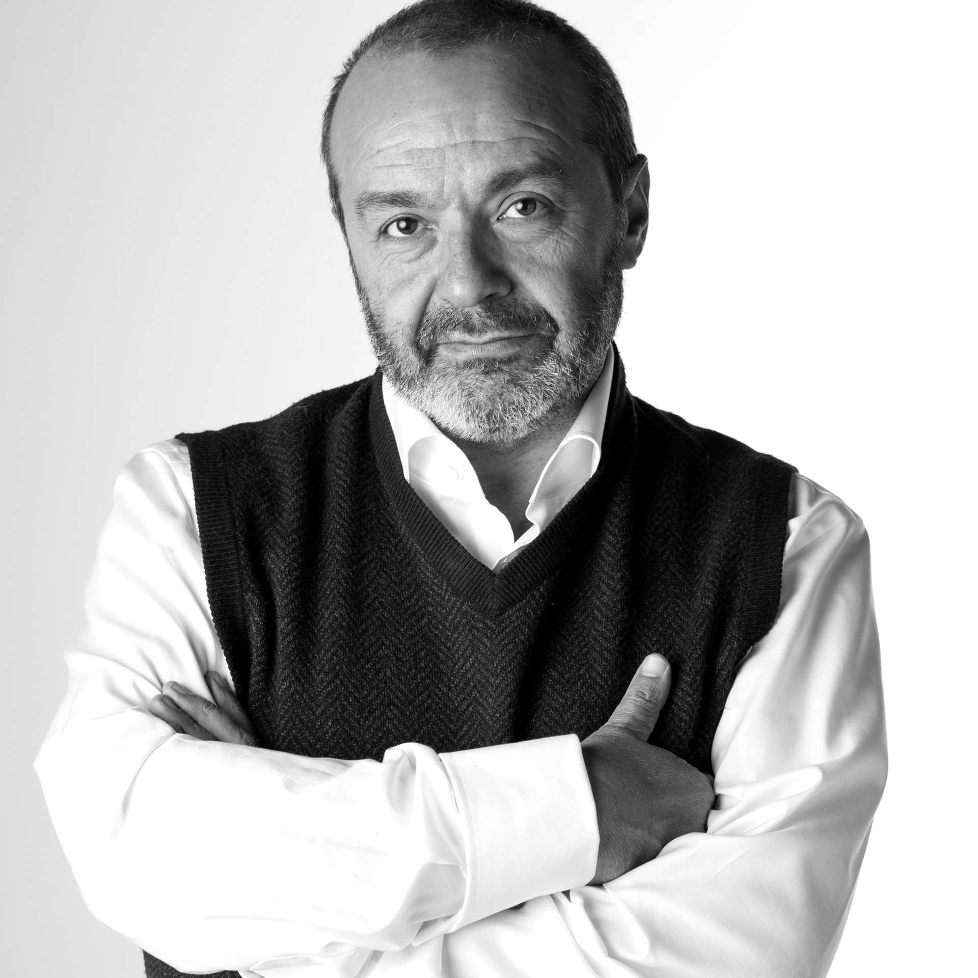 ВИКТОР ШЕНДЕРОВИЧ — режисёр, актер