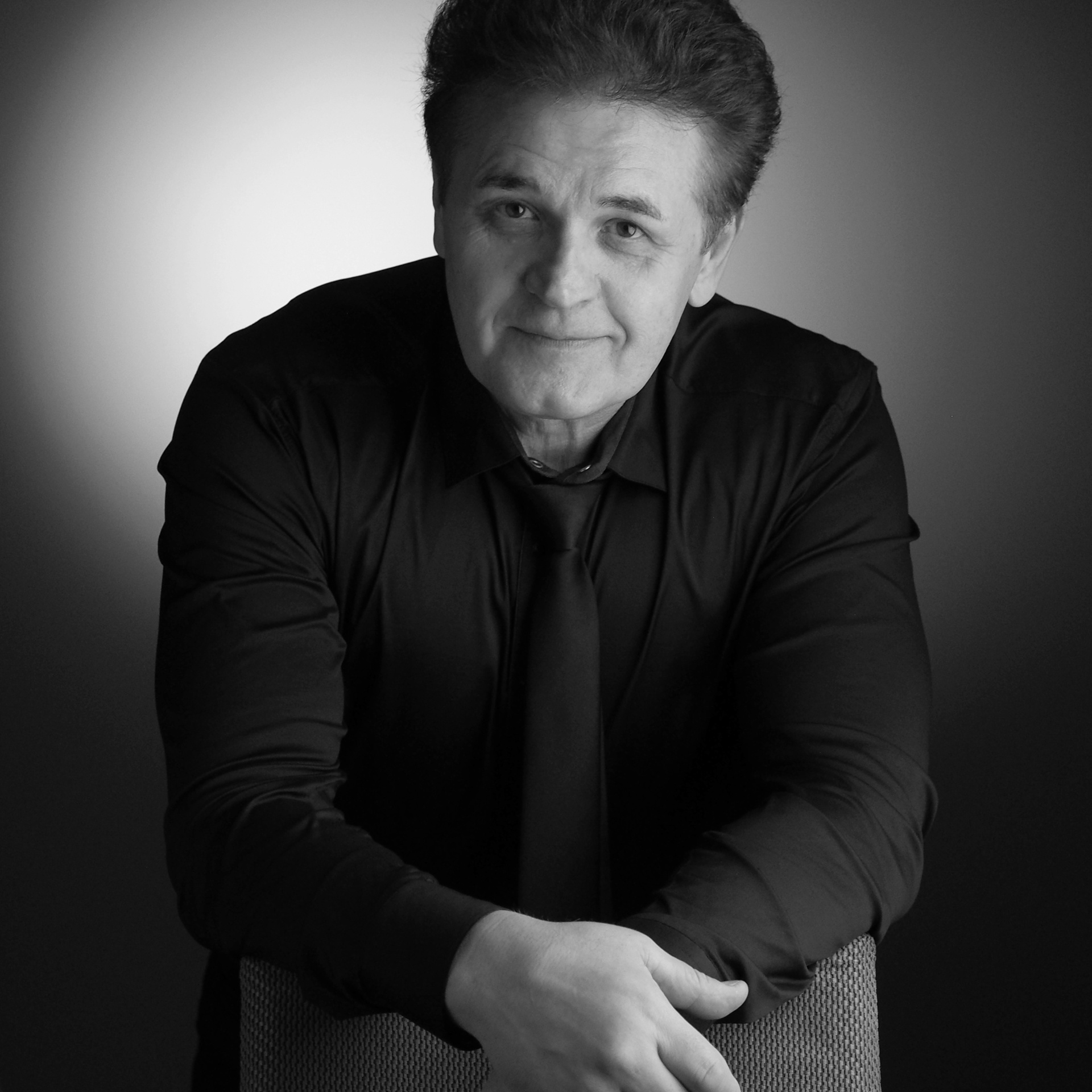 НИКОЛАЙ ИГНАТЬЕВ — актёр, заслуженный артист России