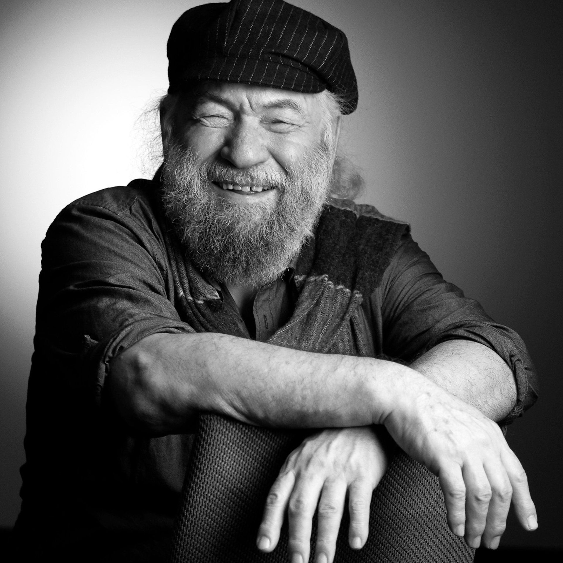 ЛИПА ГРУЗМАН — художник, писатель