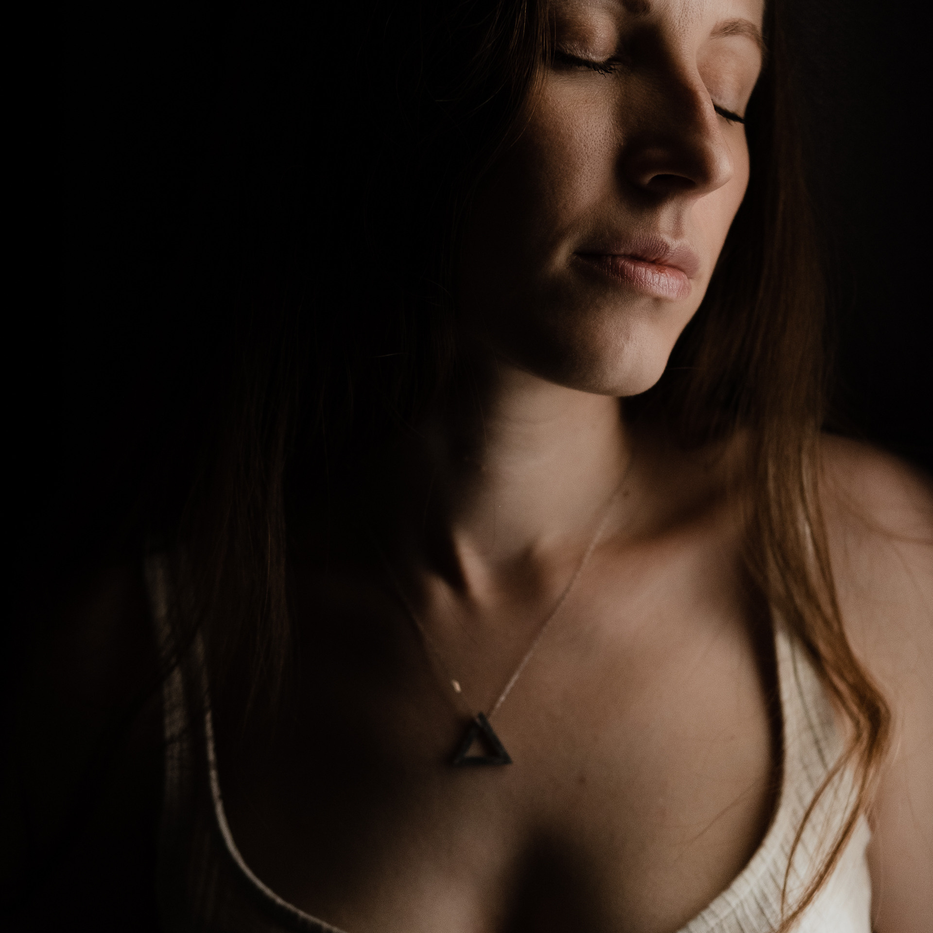 Света в полутьме