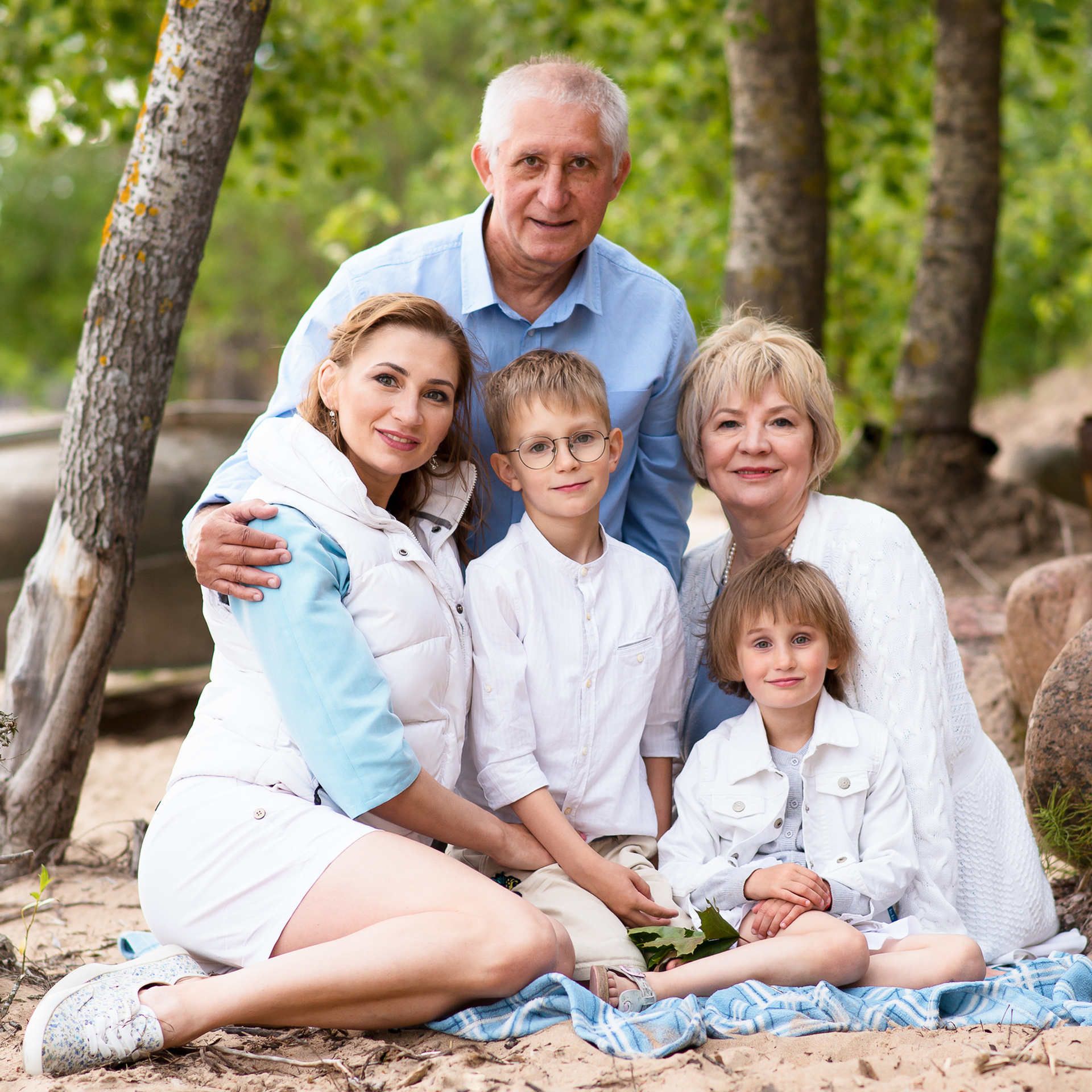 Летняя прогулка вдоль залива