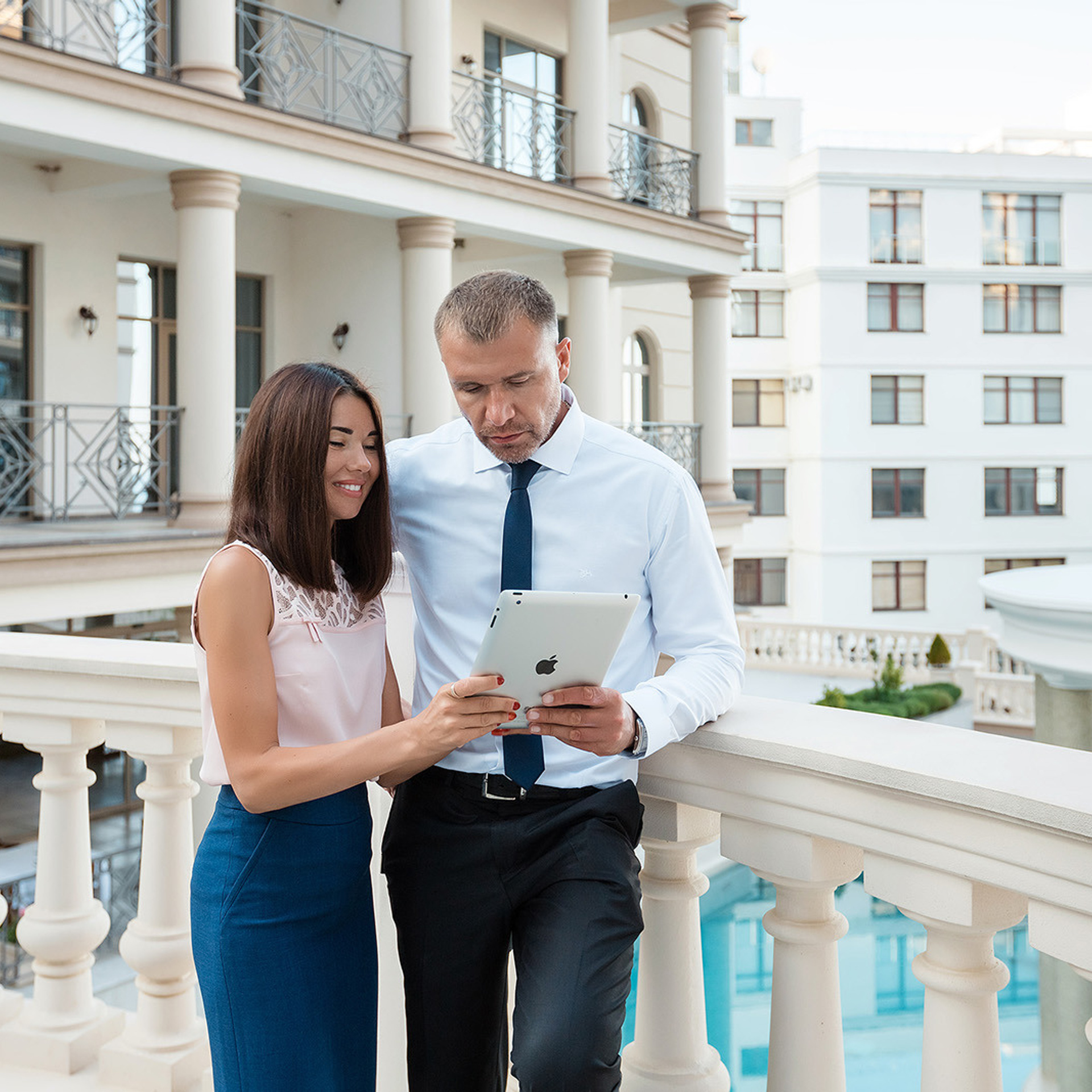 Осенняя семейная фотосессия в лесу, в Севастополе. Свадебный фотограф, фотосъемка в Крыму, Севастополе, Симферополе, Ялте