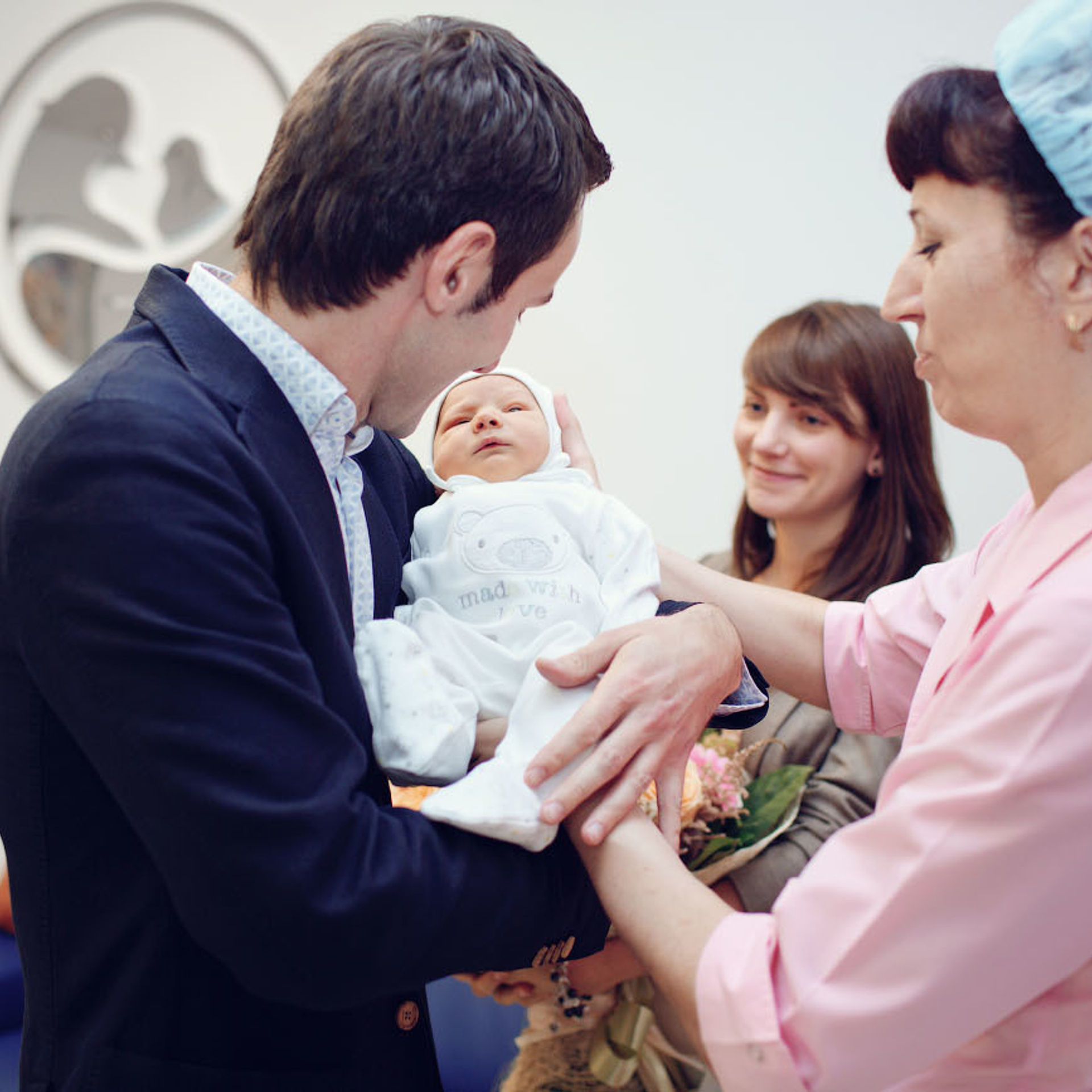 Фотосессия ожидания и выписка из роддома Лапино. Фотограф в Москве Татьяна Байкова