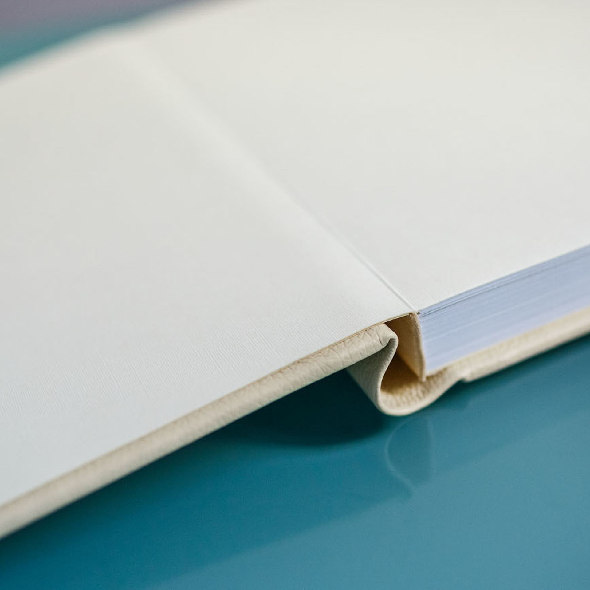 Фотокнига в подарок для бабушки. Фотограф в Москве Татьяна Байкова