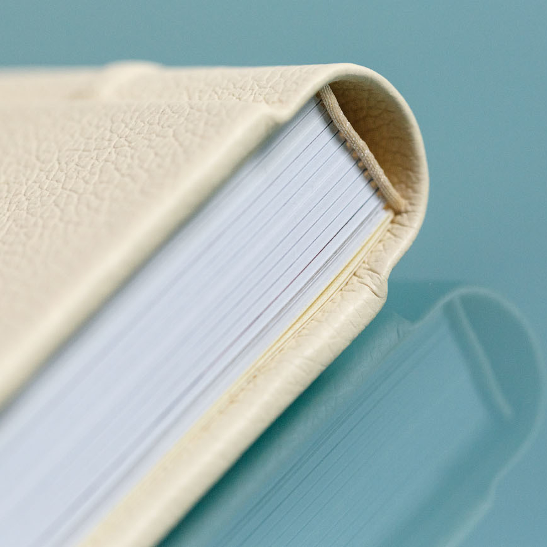 Фотокнига в подарок для бабушки. Фотограф в Москве Татьяна Байкова