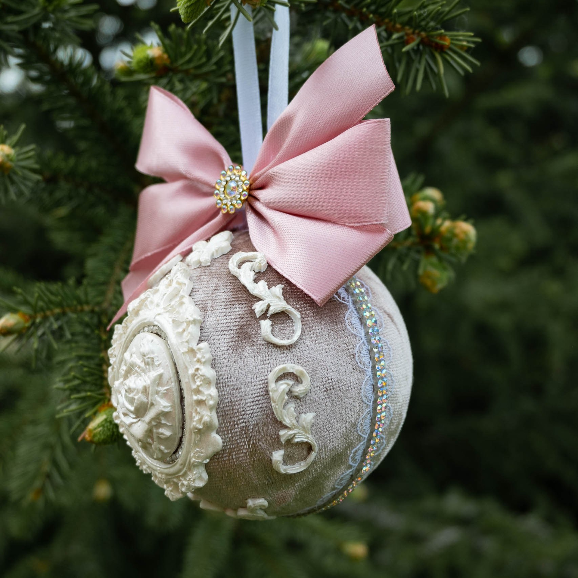 Набор ёлочных шаров «Пудра» 2шт. Елочные игрушки ручной работы / Fairytale decor