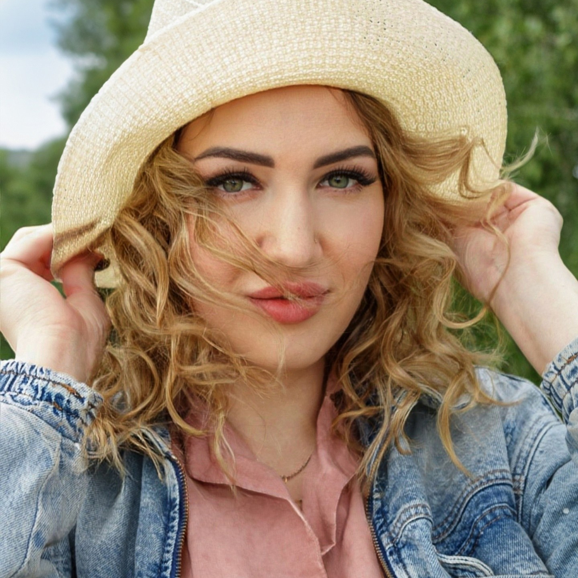 Уличные съёмки. Фотограф (графический дизайнер) Полонская Юлия