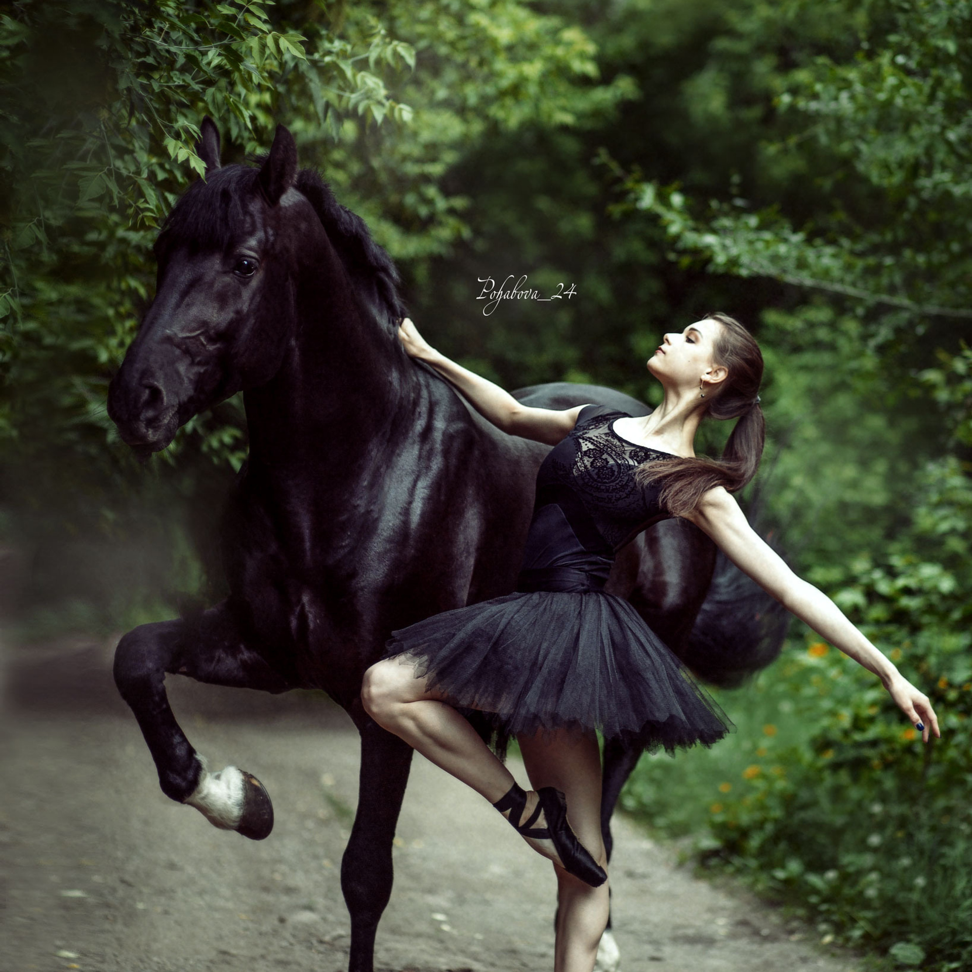 Балерина и&nbsp;лошади