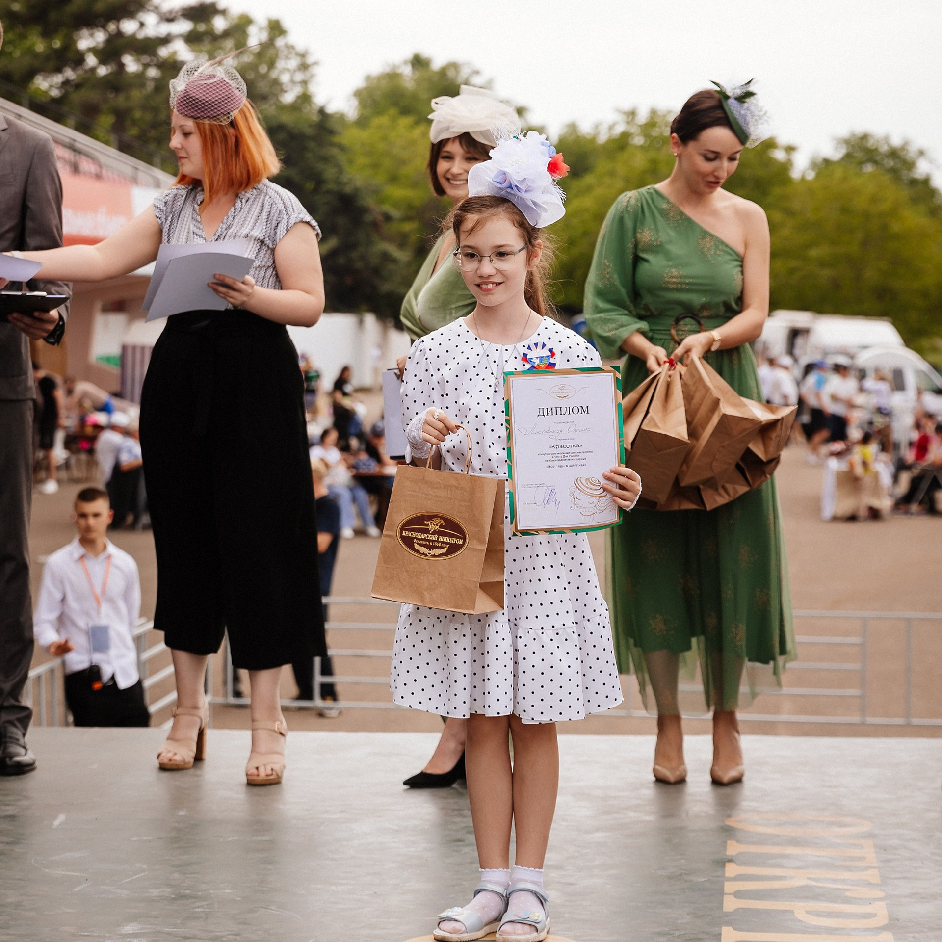 Скачки 10.06.23. Photographer | Anna Christia