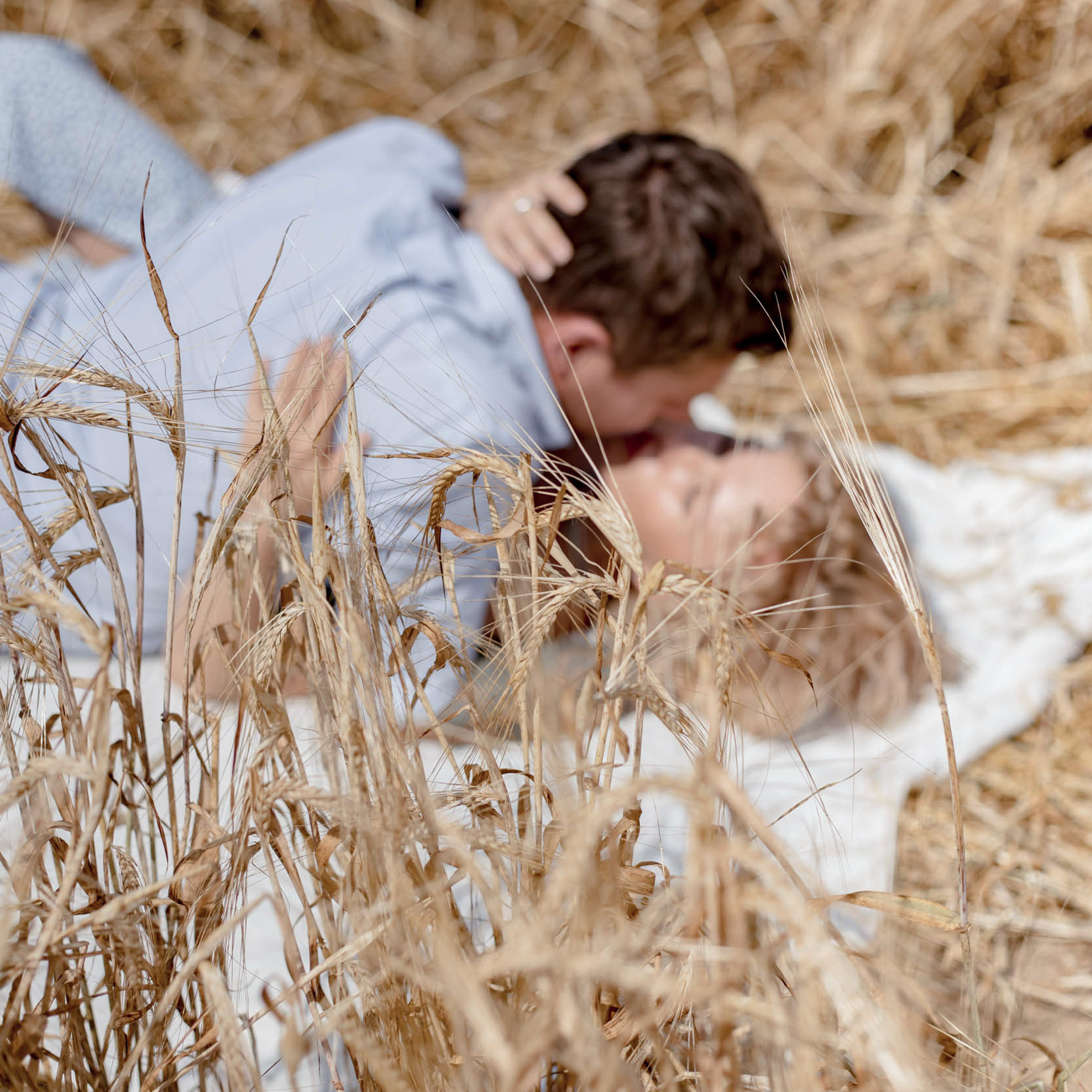 АННА |ДЕНИС