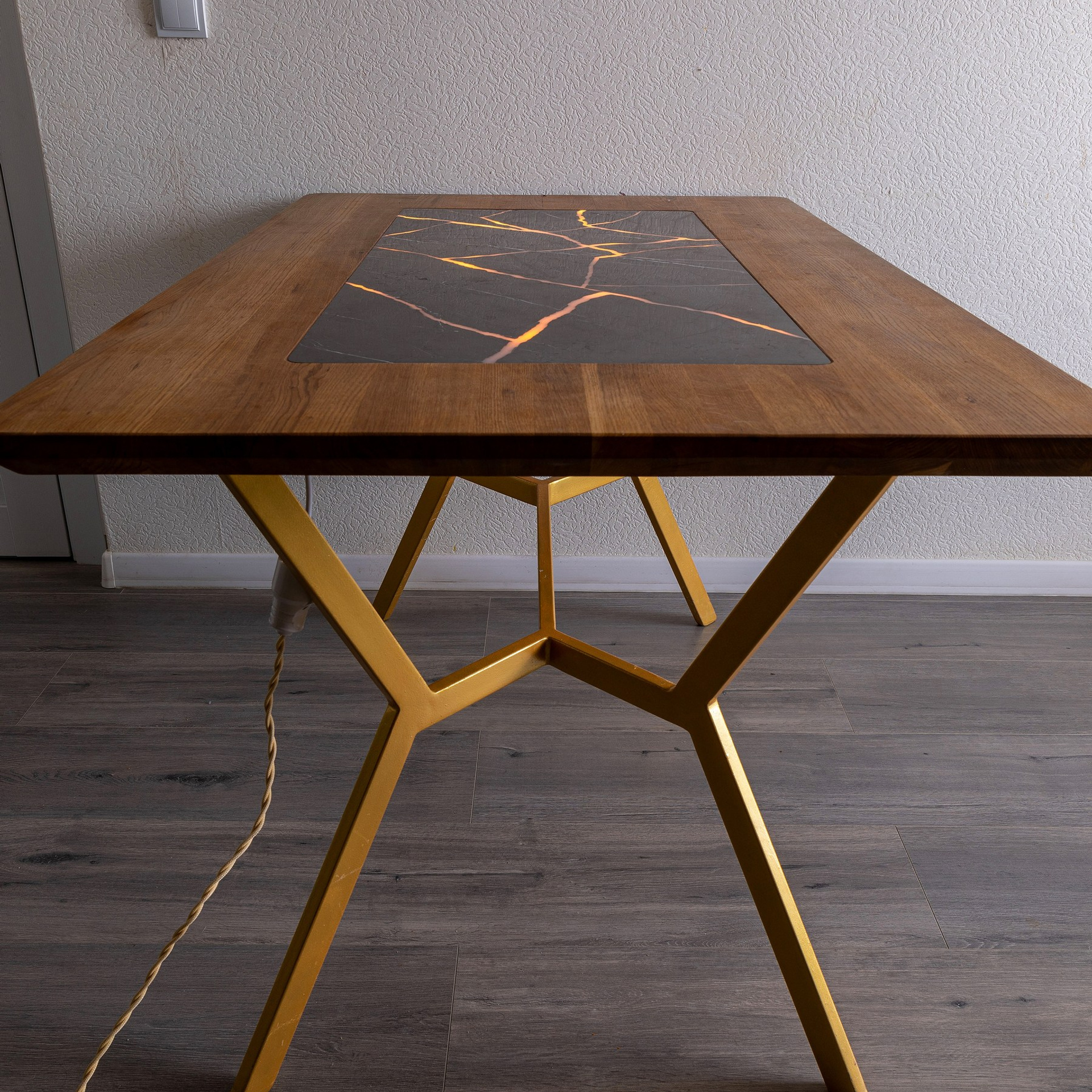 Фотосъёмка кухонного гарнитура и стола. Интерьерный фотограф в Санкт-Петербурге, Ленинградской области и в Москве Николай Щербаков