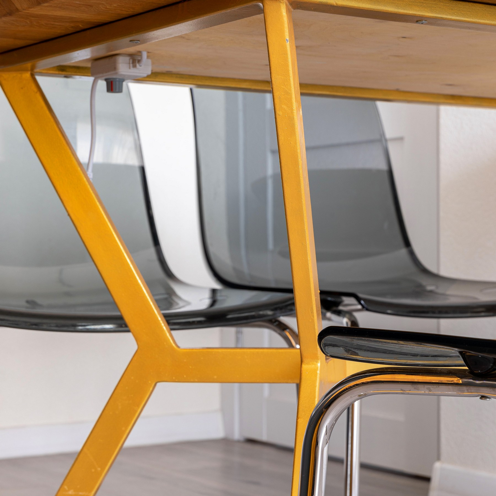 Фотосъёмка кухонного гарнитура и стола. Интерьерный фотограф в Санкт-Петербурге, Ленинградской области и в Москве Николай Щербаков