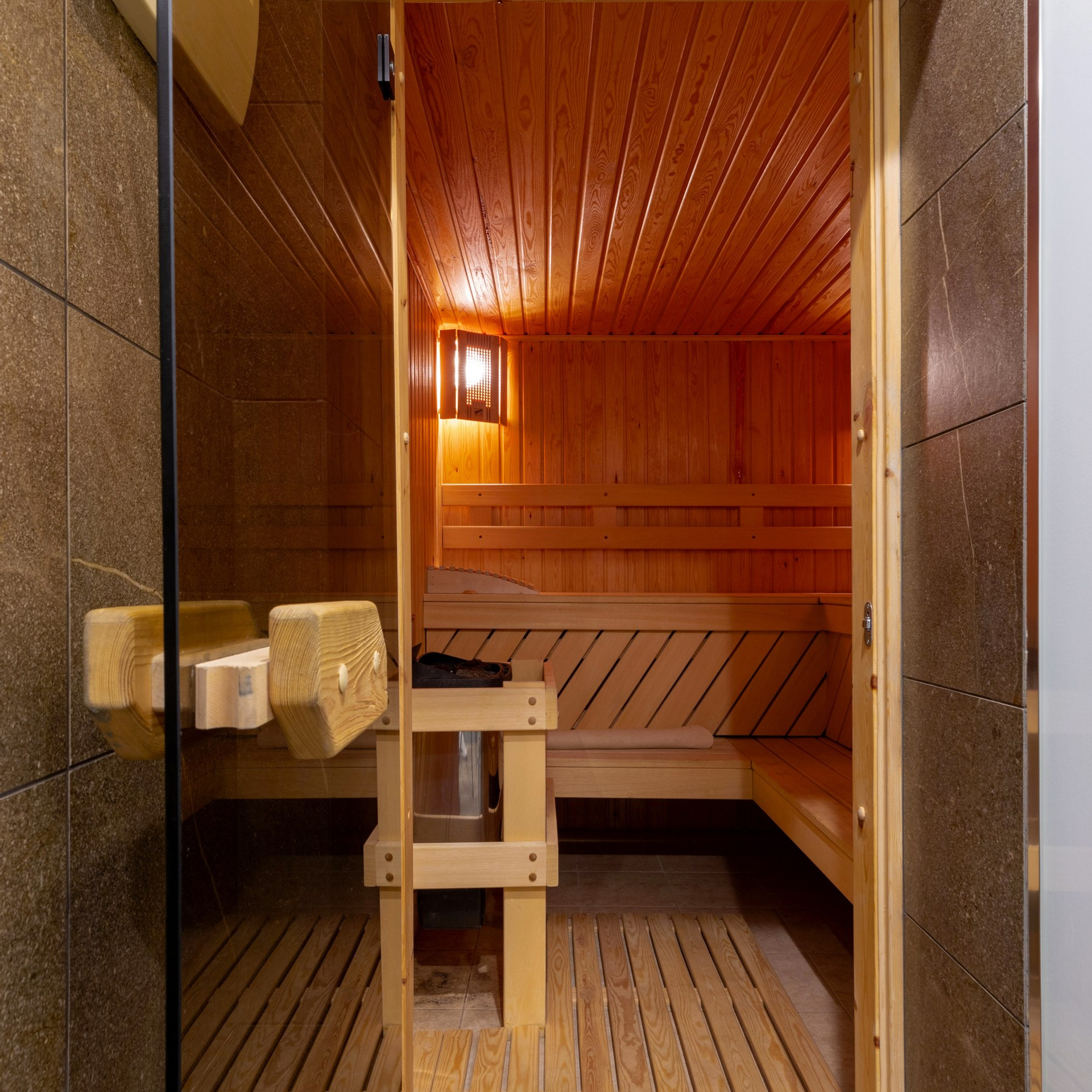 Дом для продажи в Агалатово. Интерьерный фотограф в Санкт-Петербурге, Ленинградской области и в Москве Николай Щербаков