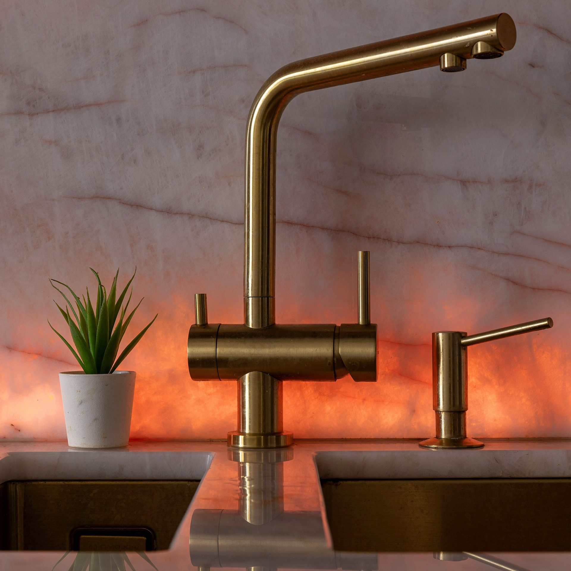 Фотосъёмка кухонного гарнитура и стола. Интерьерный фотограф в Санкт-Петербурге, Ленинградской области и в Москве Николай Щербаков