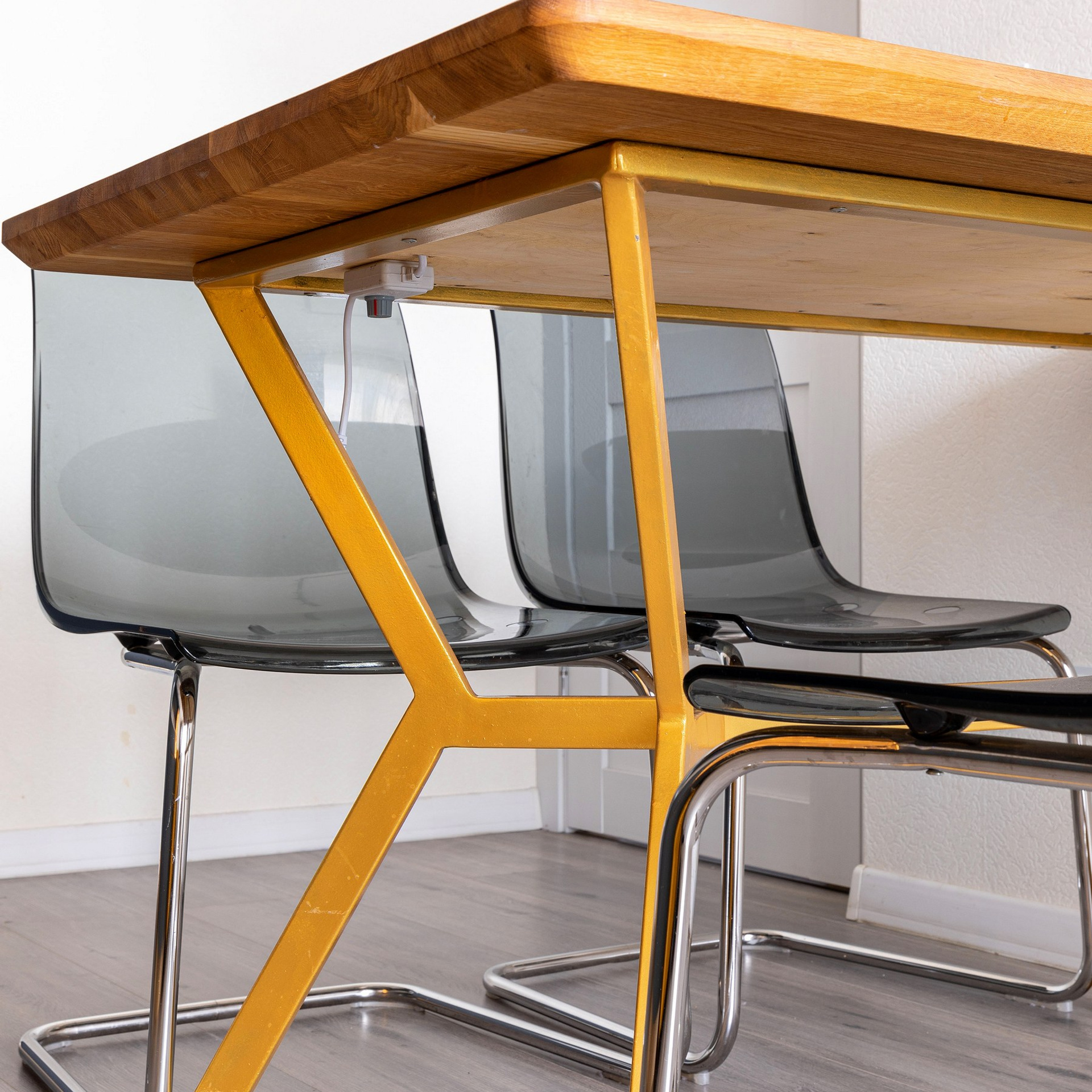 Фотосъёмка кухонного гарнитура и стола. Интерьерный фотограф в Санкт-Петербурге, Ленинградской области и в Москве Николай Щербаков