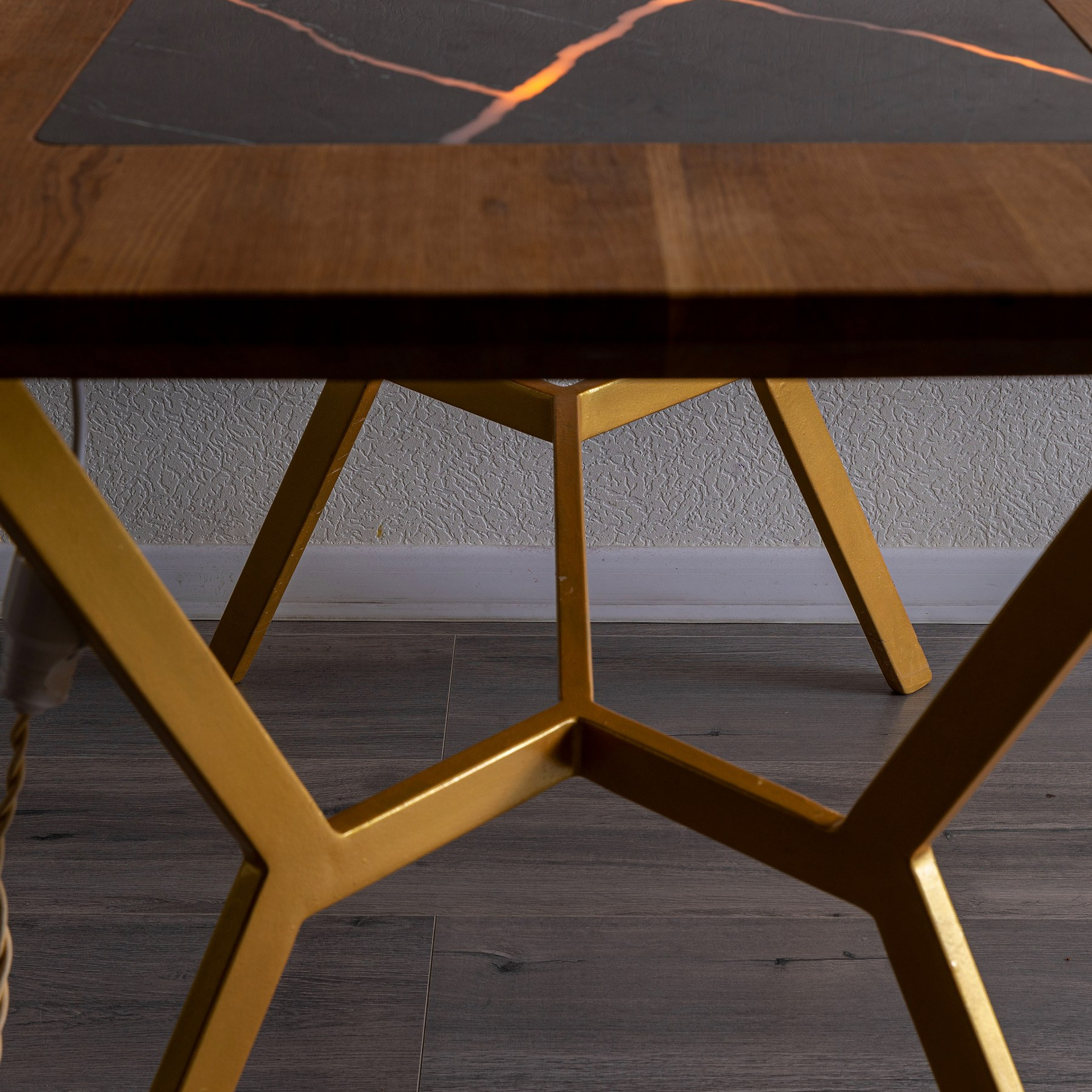 Фотосъёмка кухонного гарнитура и стола. Интерьерный фотограф в Санкт-Петербурге, Ленинградской области и в Москве Николай Щербаков