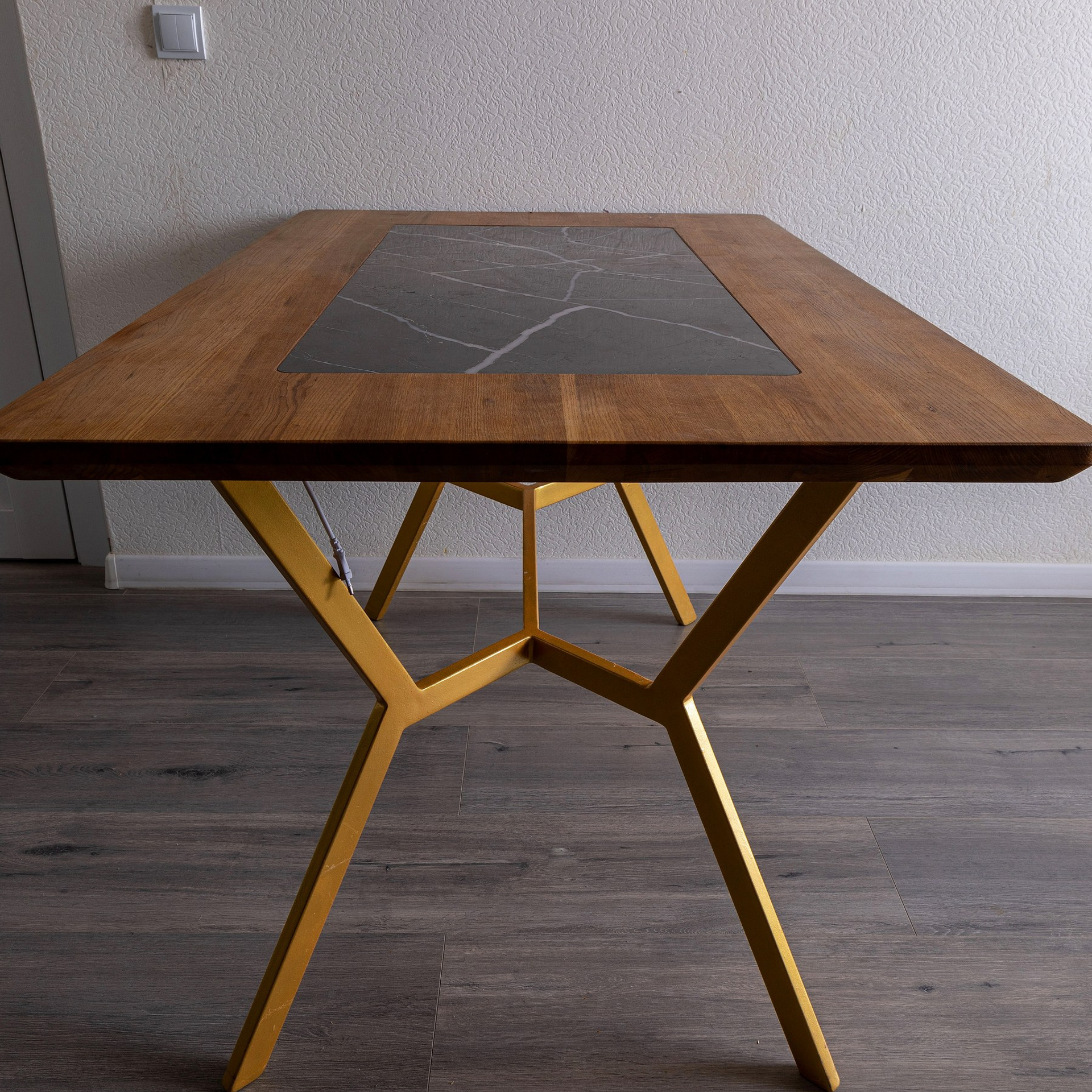 Фотосъёмка кухонного гарнитура и стола. Интерьерный фотограф в Санкт-Петербурге, Ленинградской области и в Москве Николай Щербаков