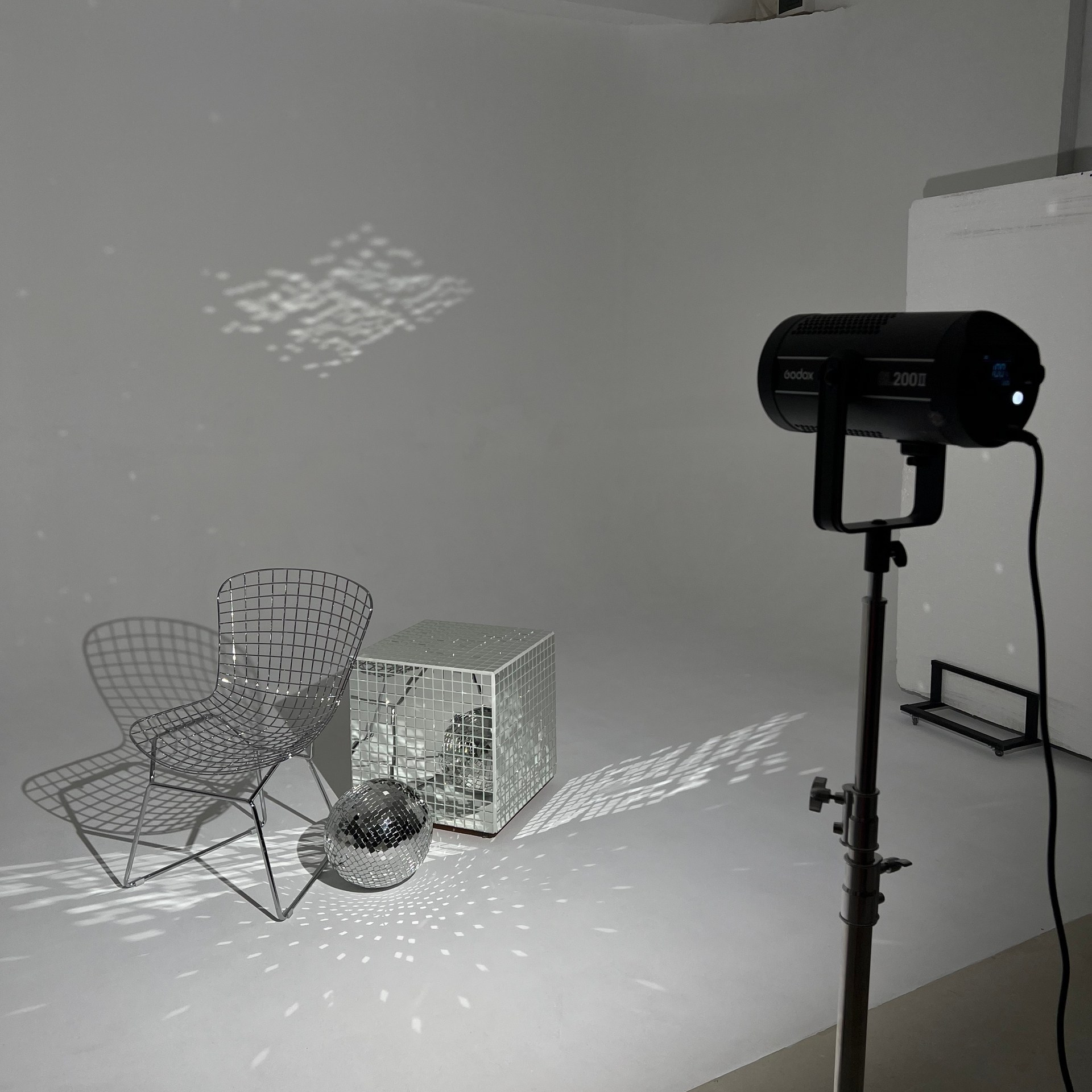 Whita Crow, зал Циклорама (Станке-Димитрова, 54а, БЦ Десна)