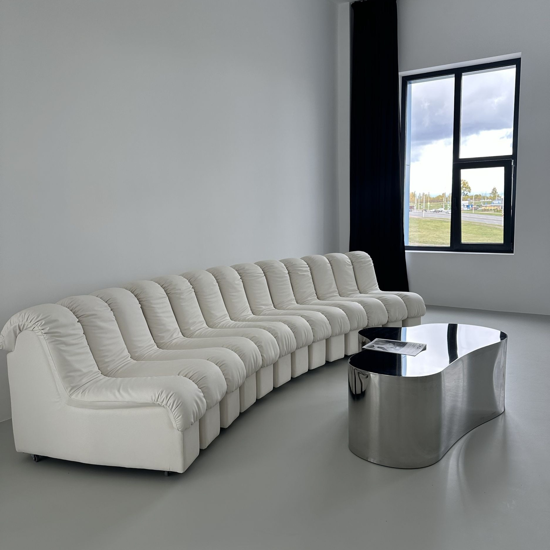 Фотостудия NUDE, зал Бетон (Авиационная 27, ТЦ АБцентр, вход 3, 3 этаж)