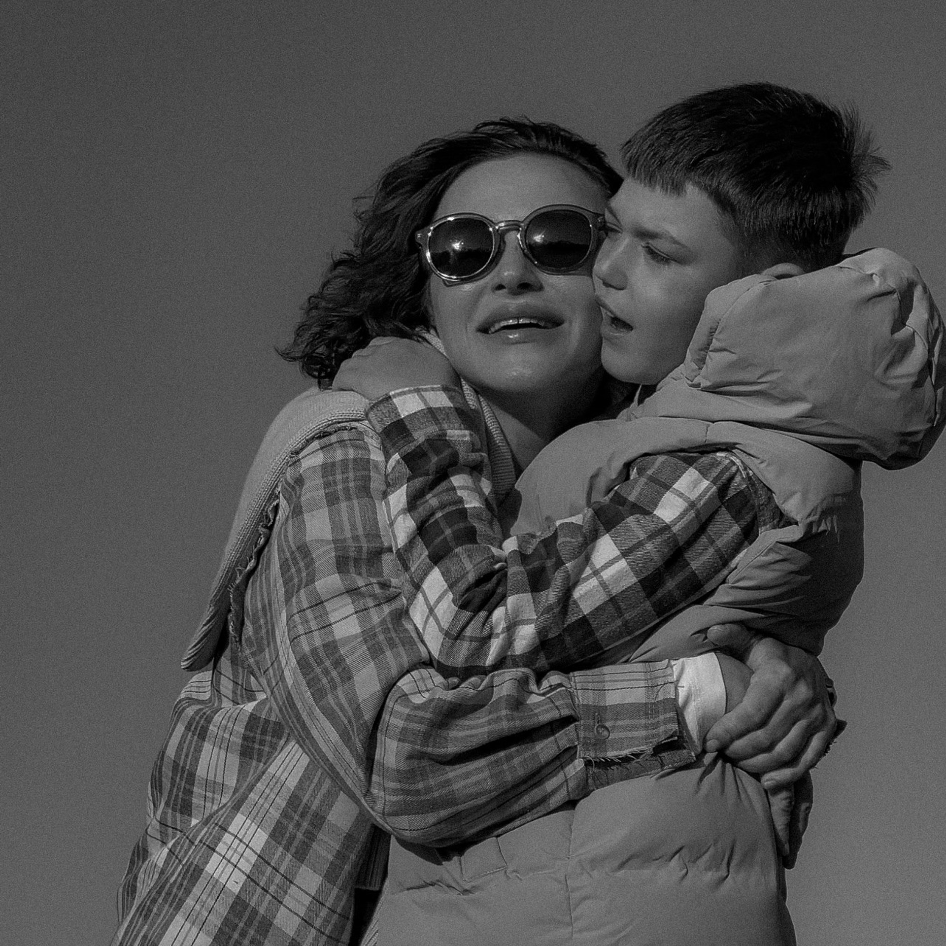 Марьяна в поле. Мобильный фотограф Владивосток