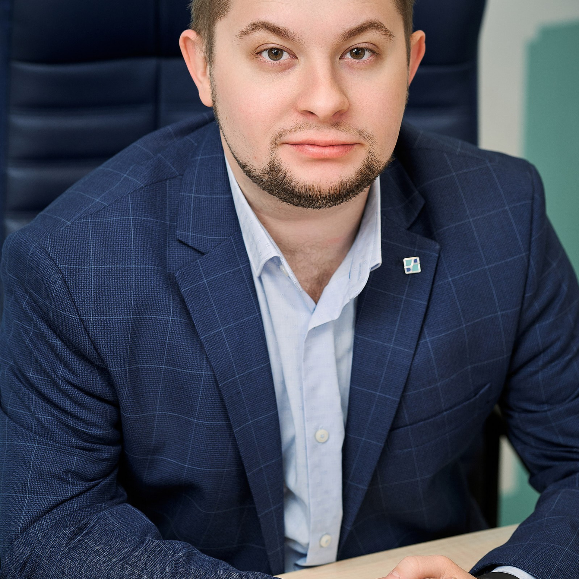 Производственная компания (Сотруднеики в интерьерах офиса). Профессиональный фотограф в Екатеринбурге Константин Зарипов