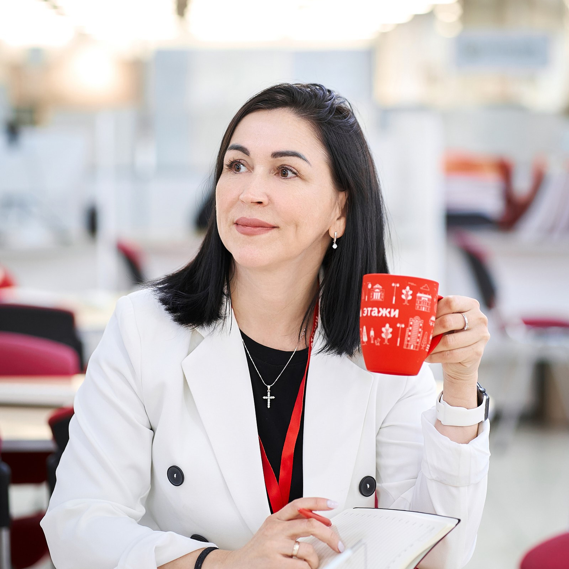 Агентство недвижимости Этажи (Сотрудники в интерьерах офиса или студии). Профессиональный фотограф в Екатеринбурге Константин Зарипов