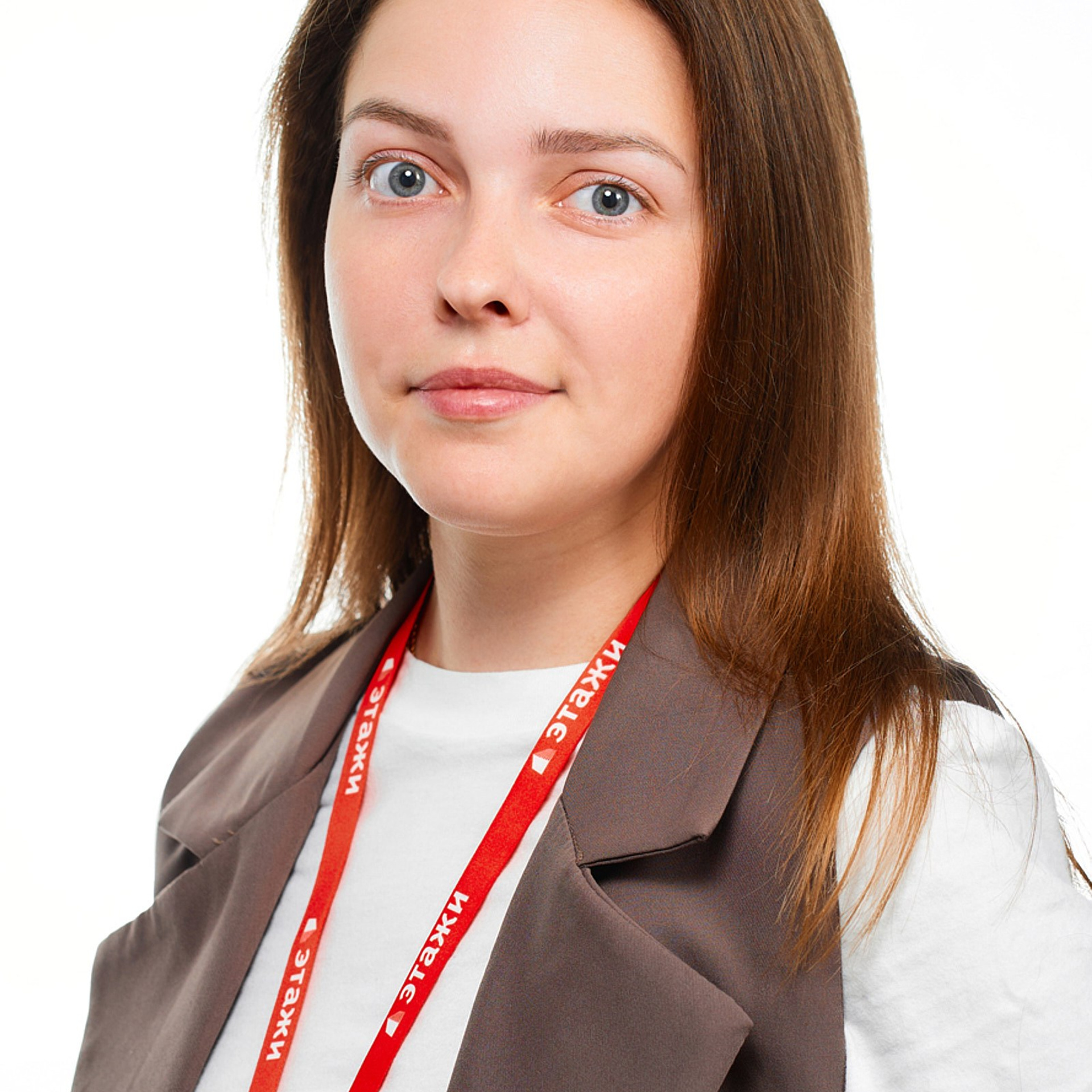 Агентство недвижимости ЭТАЖИ (Сотрудники на белом фоне). Профессиональный фотограф в Екатеринбурге Константин Зарипов