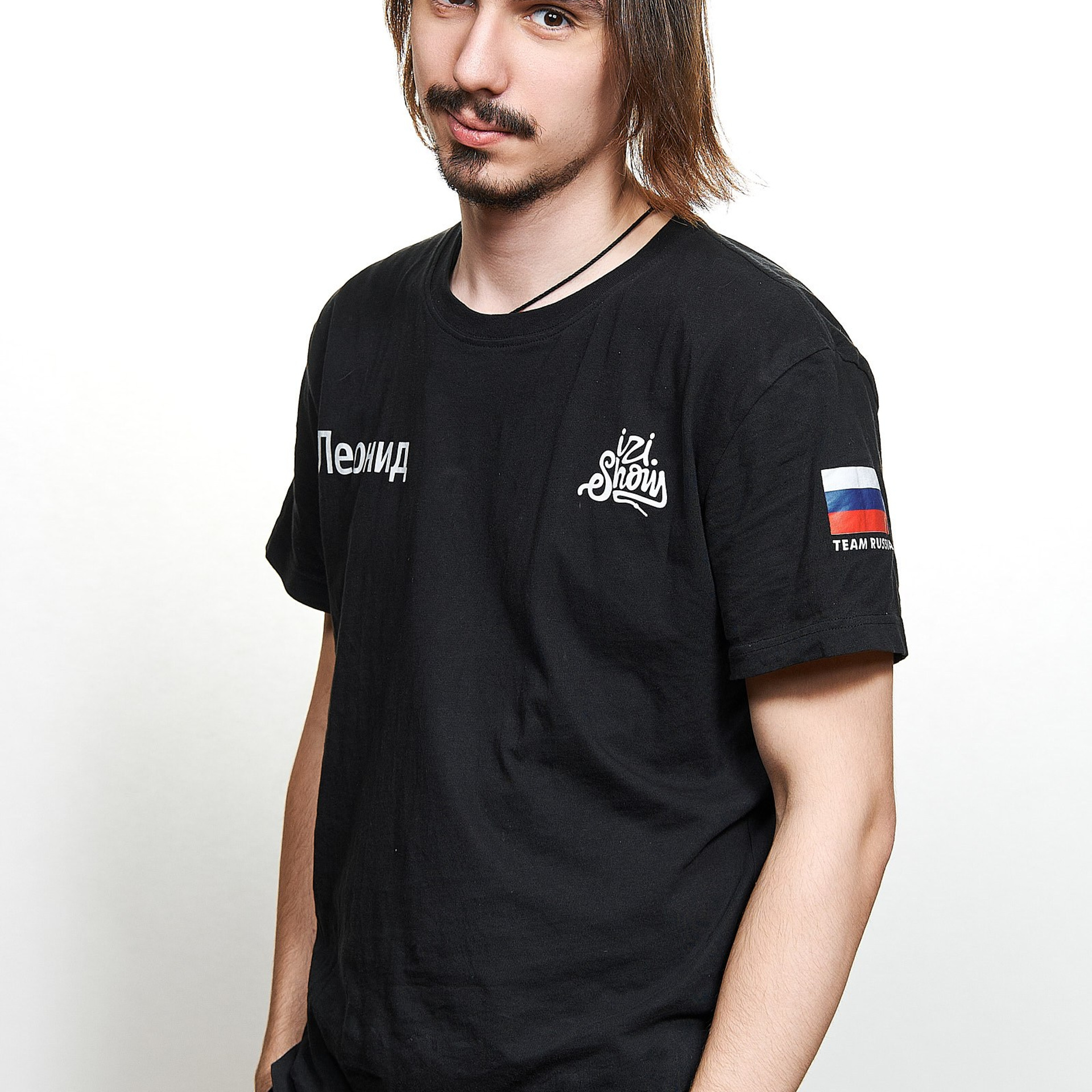 Команда Изи-Шоу (На белом фоне и в рабочей обстановке). Профессиональный фотограф в Екатеринбурге Константин Зарипов