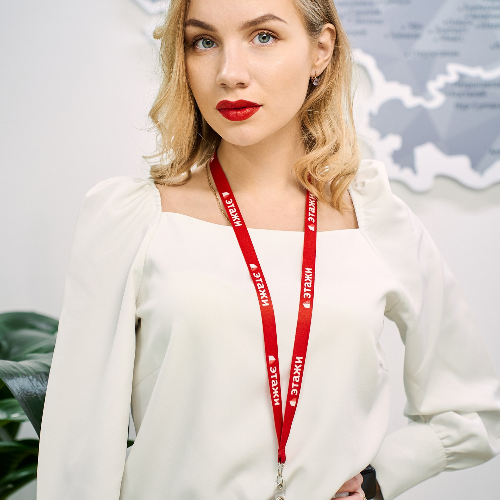 Агентство недвижимости Этажи (Сотрудники в интерьерах офиса или студии). Профессиональный фотограф в Екатеринбурге Константин Зарипов