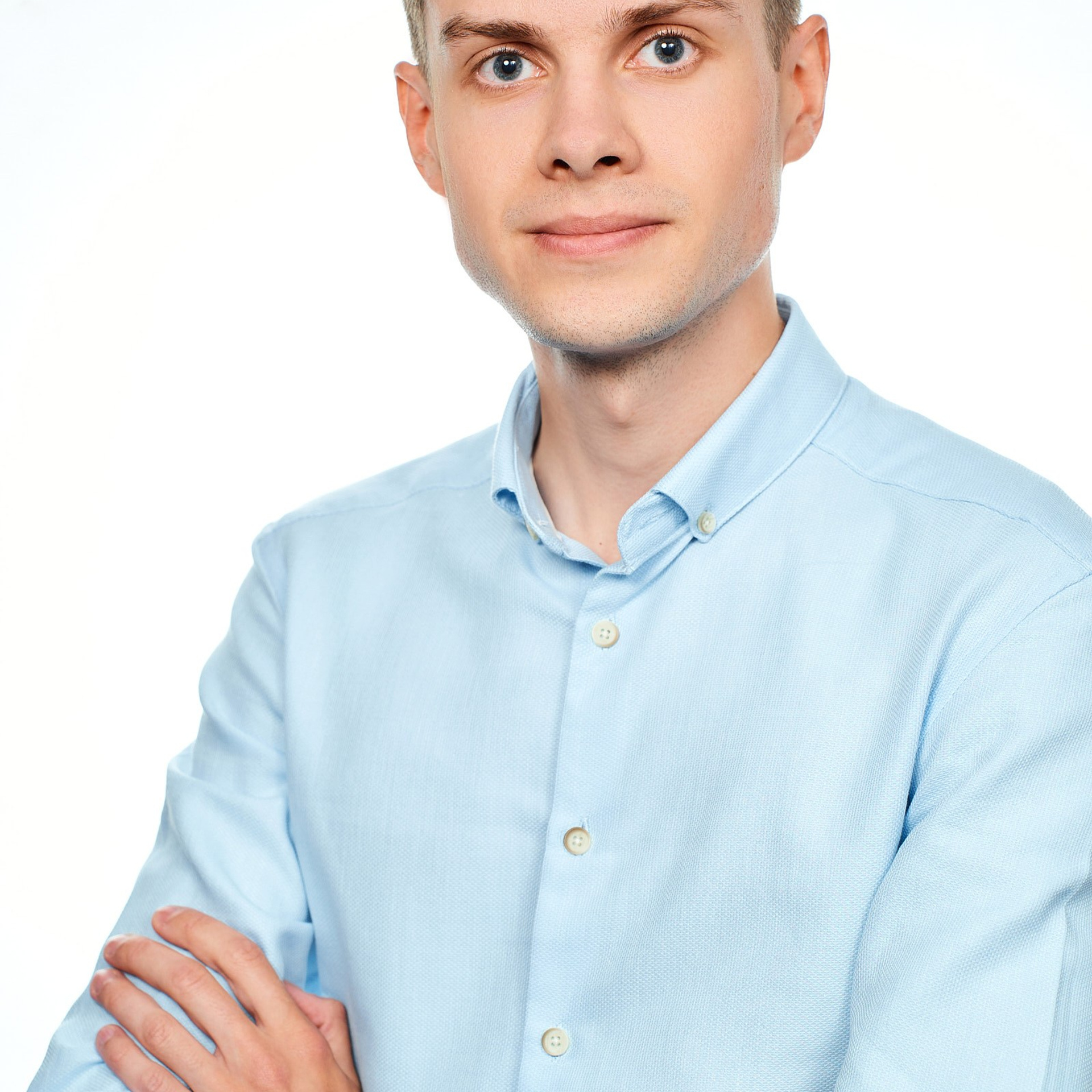 Группа компаний Априори (Портреты на белом фоне и в интерьерах + командные фото). Профессиональный фотограф в Екатеринбурге Константин Зарипов