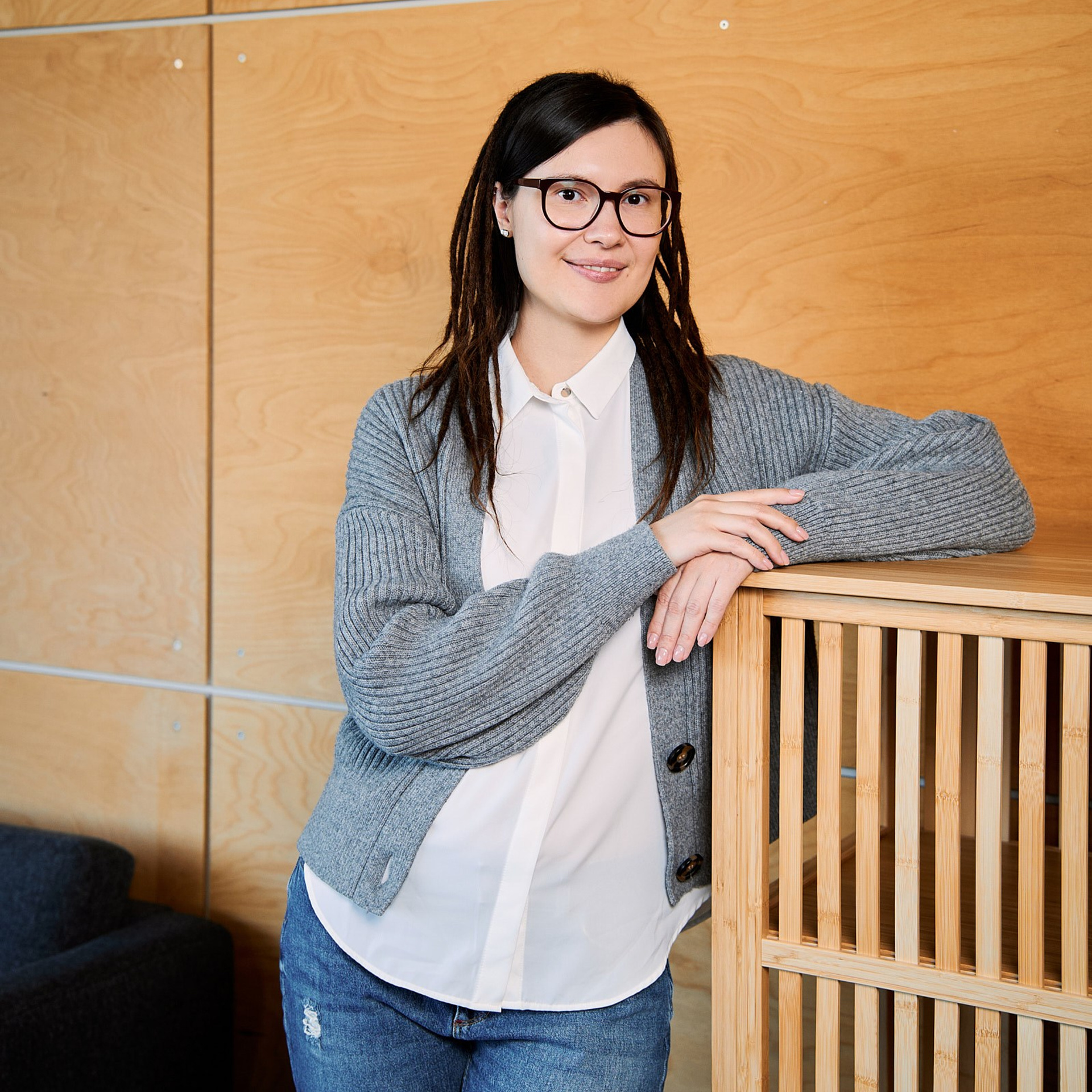 СКБ-контур (портреты в интерьерах офиса и на белом фоне). Профессиональный фотограф в Екатеринбурге Константин Зарипов