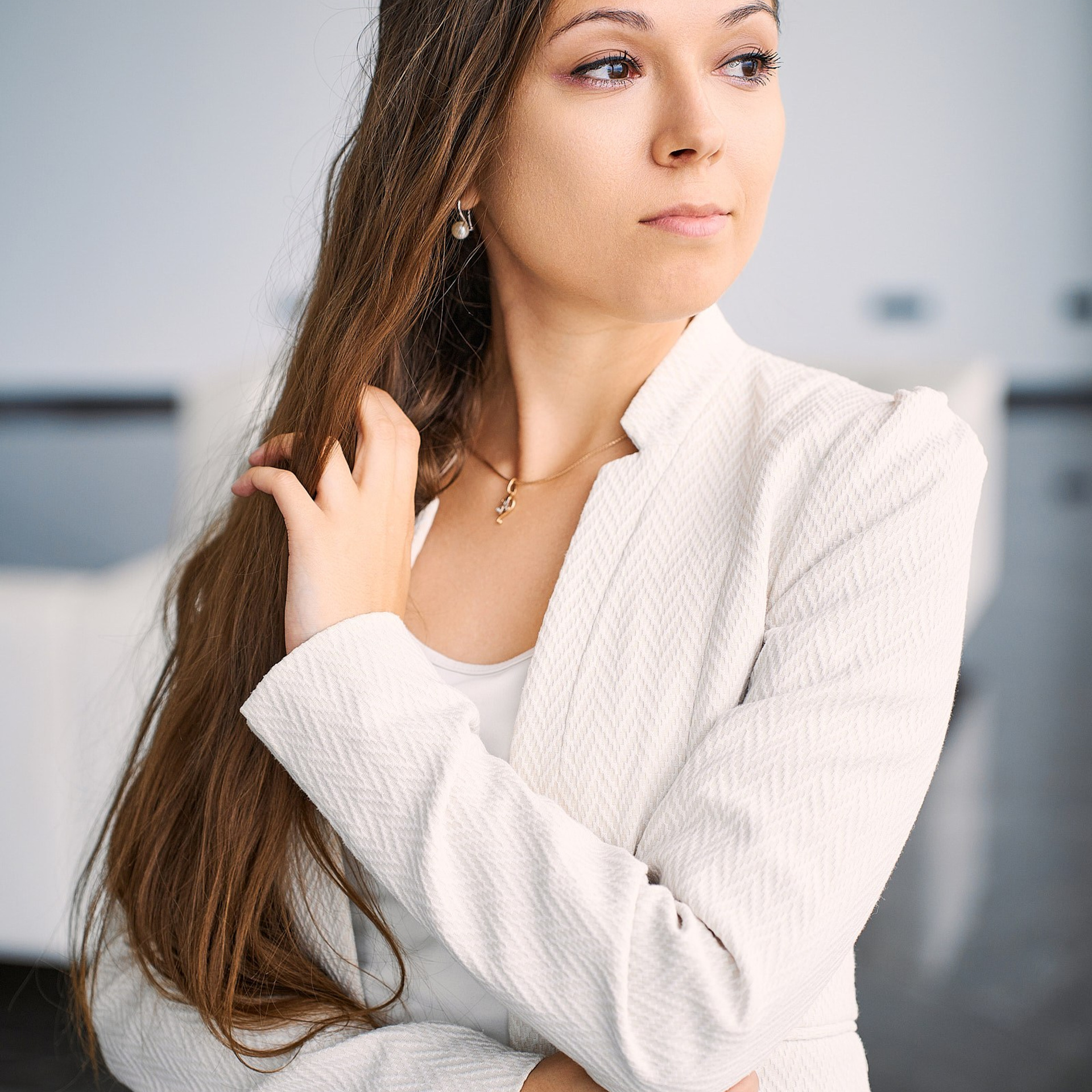 Группа компаний Априори (Портреты на белом фоне и в интерьерах + командные фото). Профессиональный фотограф в Екатеринбурге Константин Зарипов