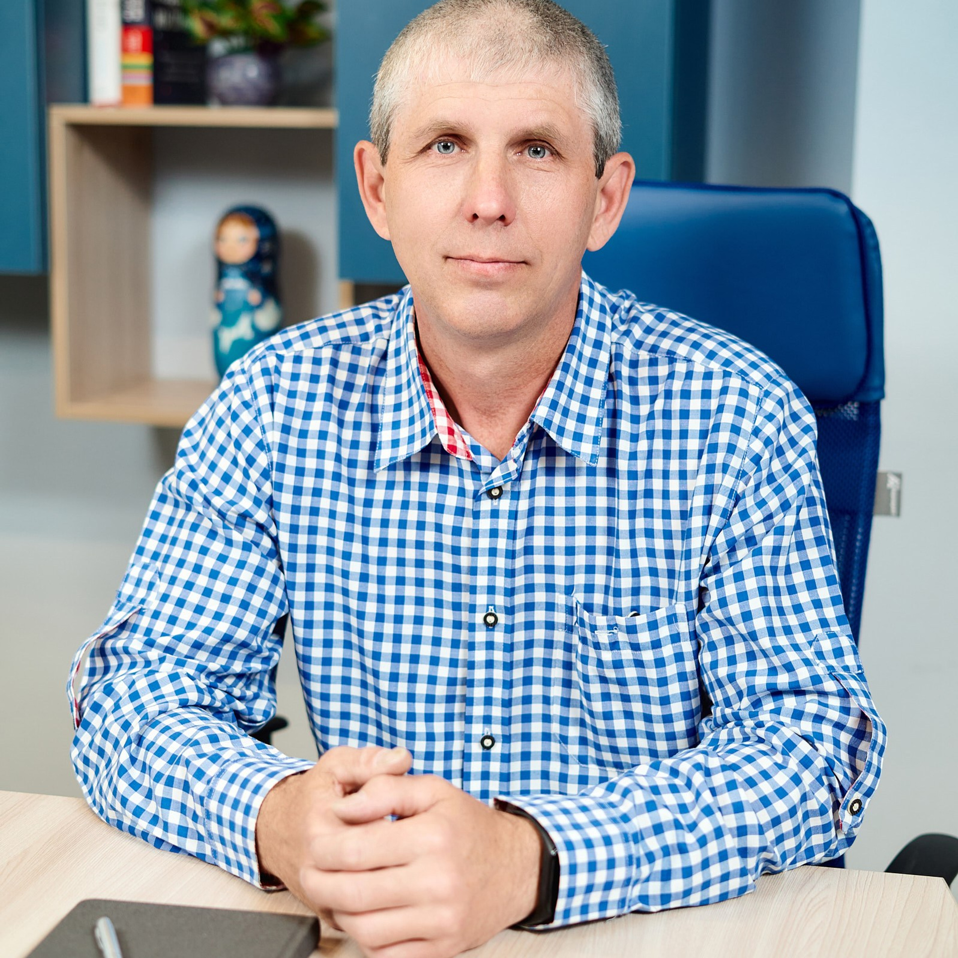 Производственная компания (Сотруднеики в интерьерах офиса). Профессиональный фотограф в Екатеринбурге Константин Зарипов