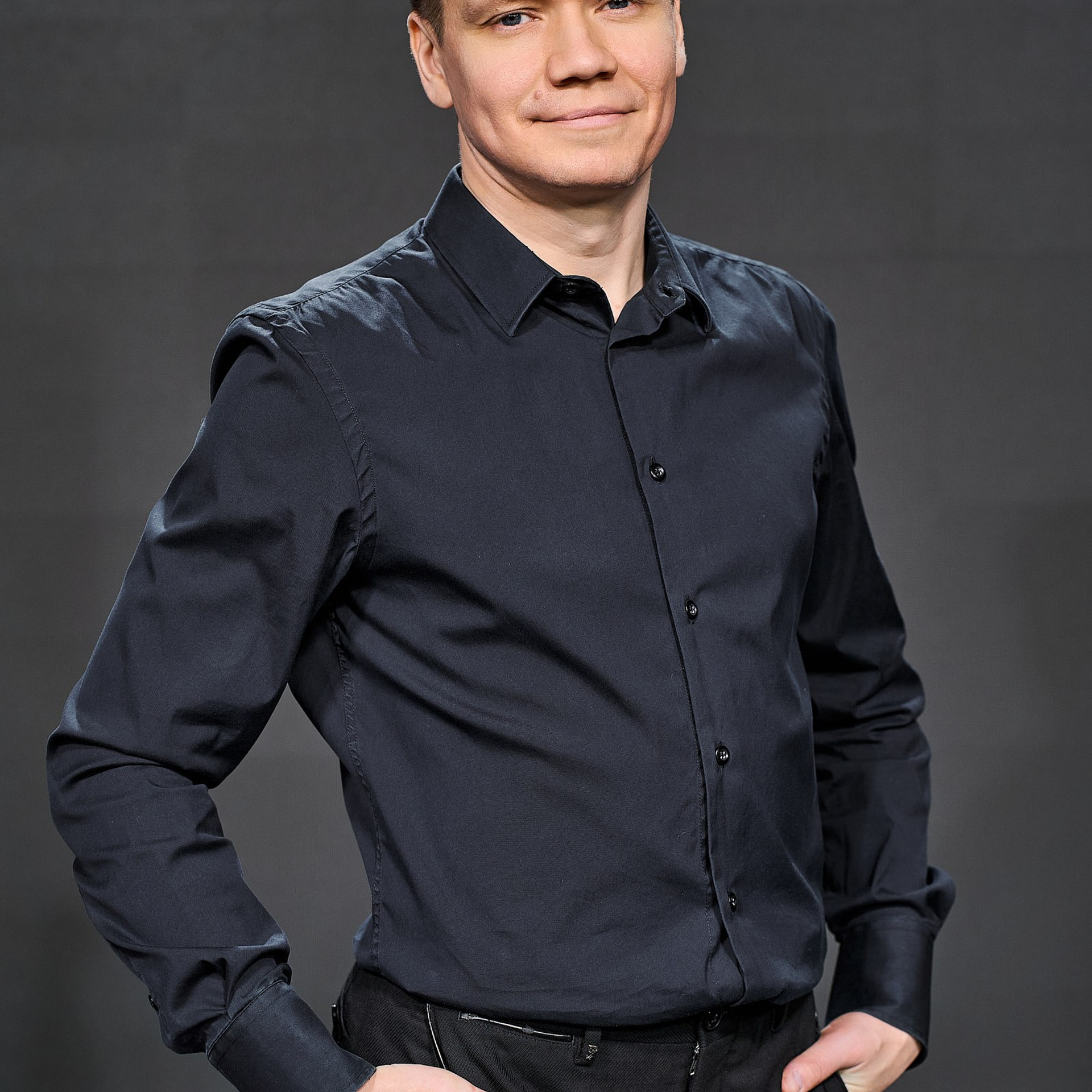 Команда Изи-Шоу (На белом фоне и в рабочей обстановке). Профессиональный фотограф в Екатеринбурге Константин Зарипов